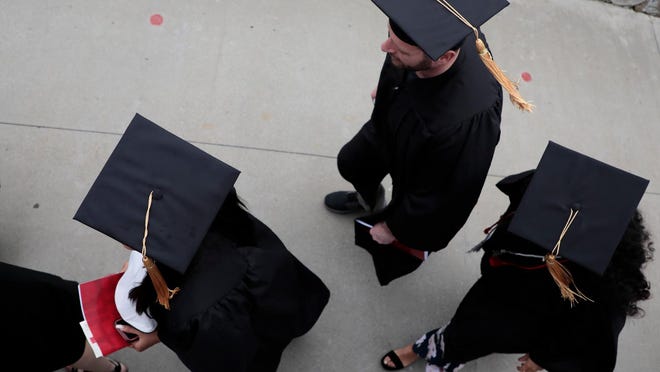 Ohio senator wants partial refunds for college kids who don't graduate