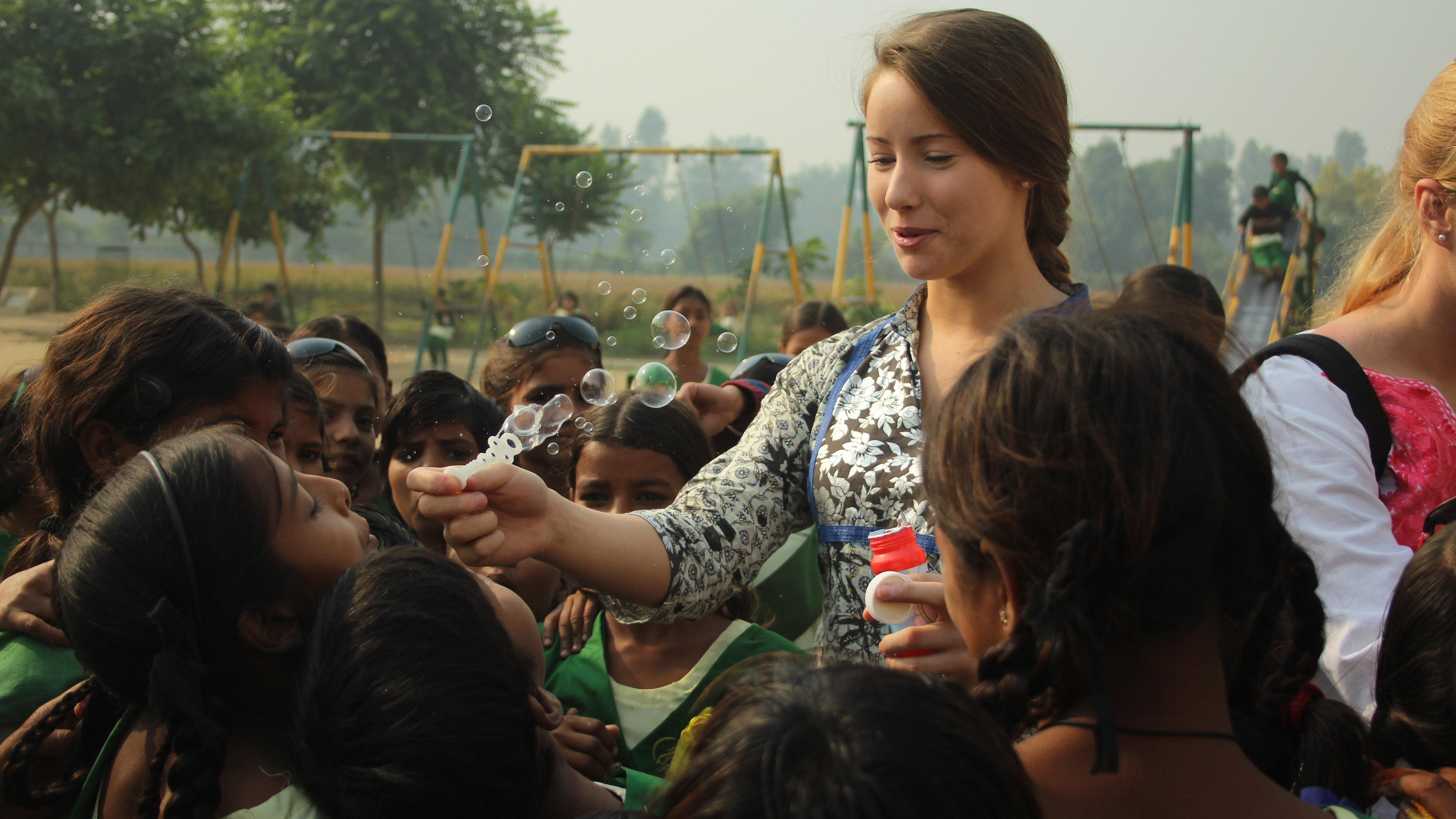 Indian Girl Change School Uniform - Indian girls' school empowers society's weakest members