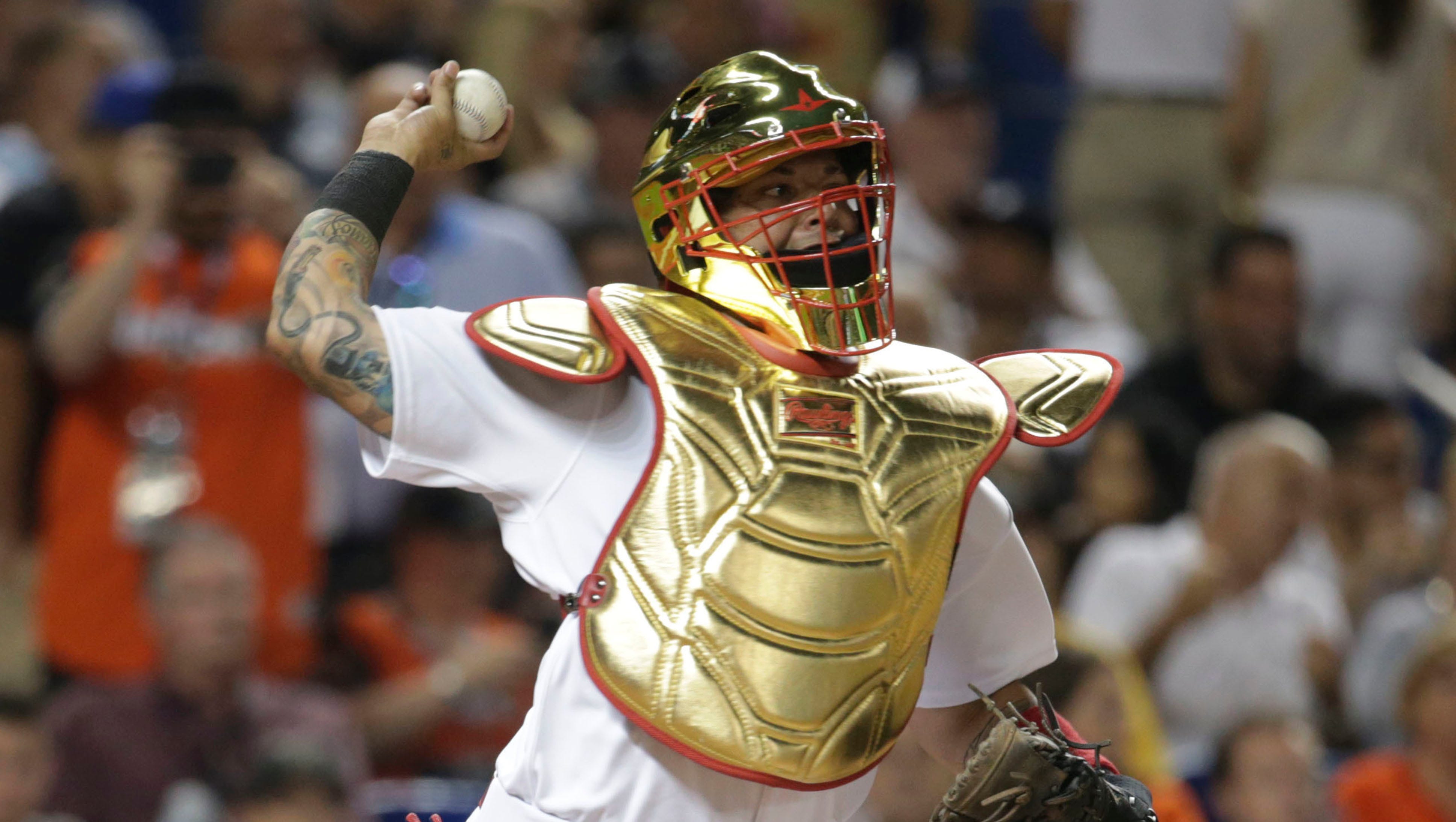 Yadier Molina Wore The Flashiest Gold Gear