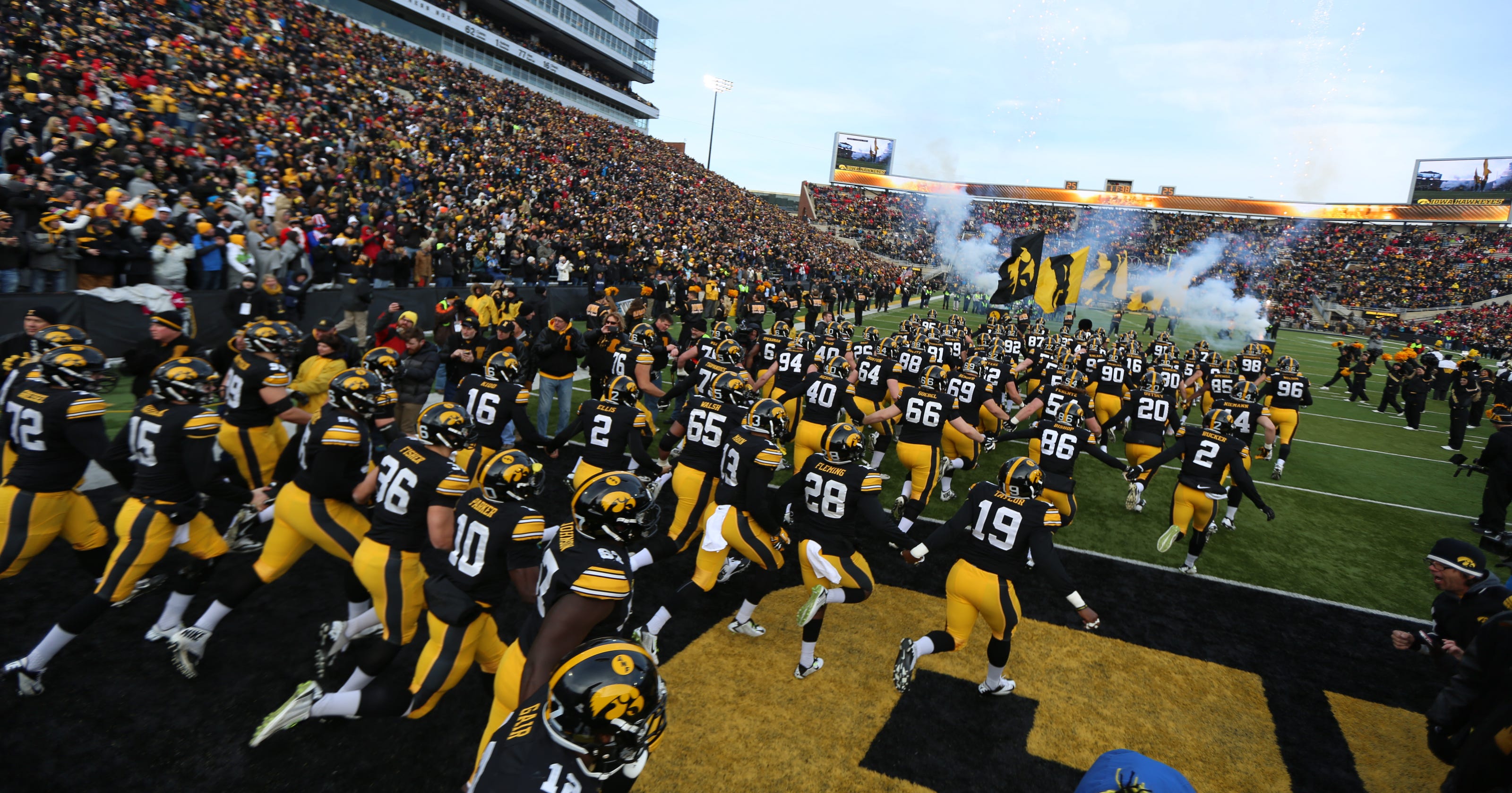 this-iowa-hawkeye-football-video-will-get-you-hyped-for-the-season