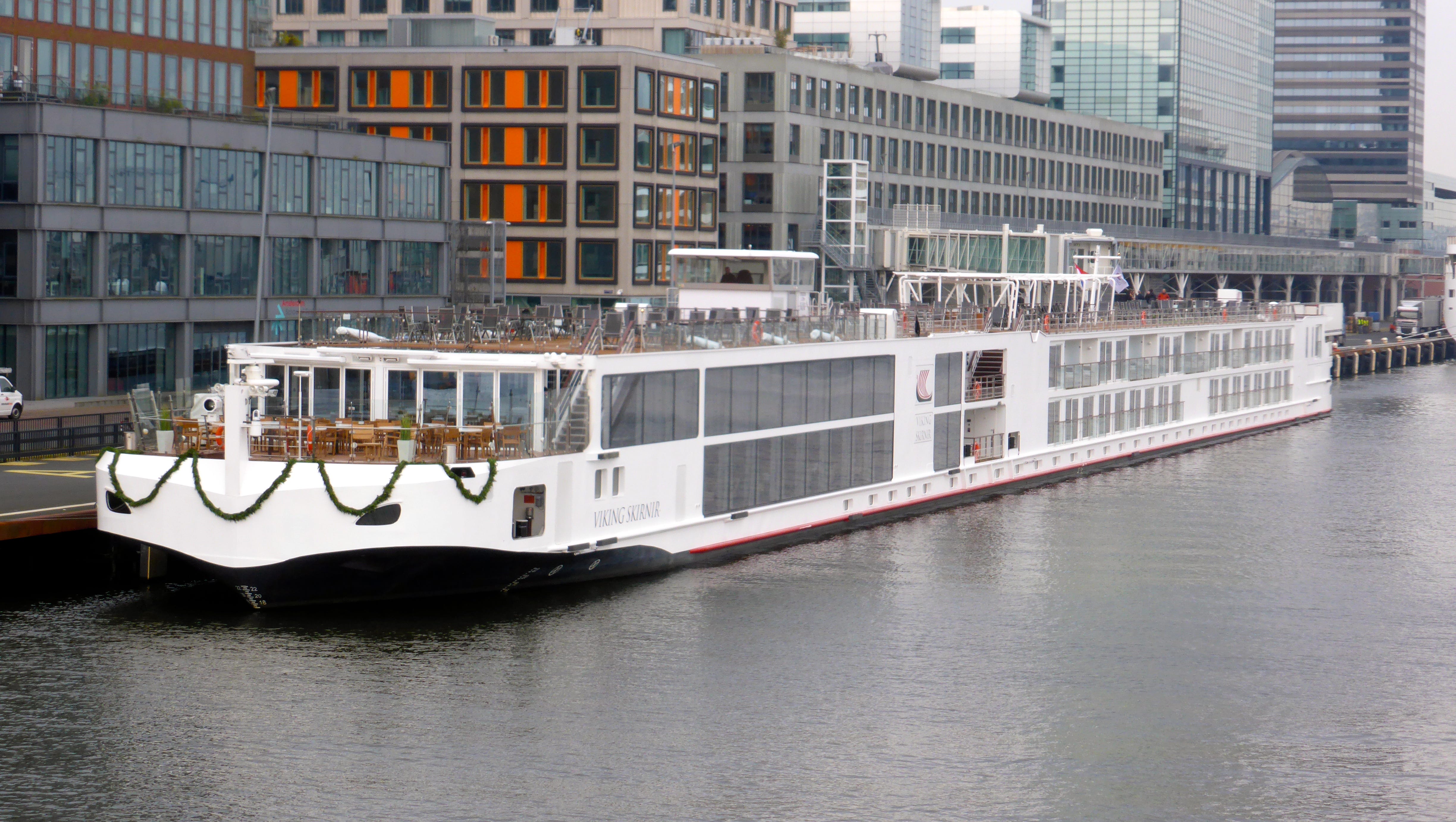 Cruise Ship Tours: Viking River Cruises' Viking Skirnir