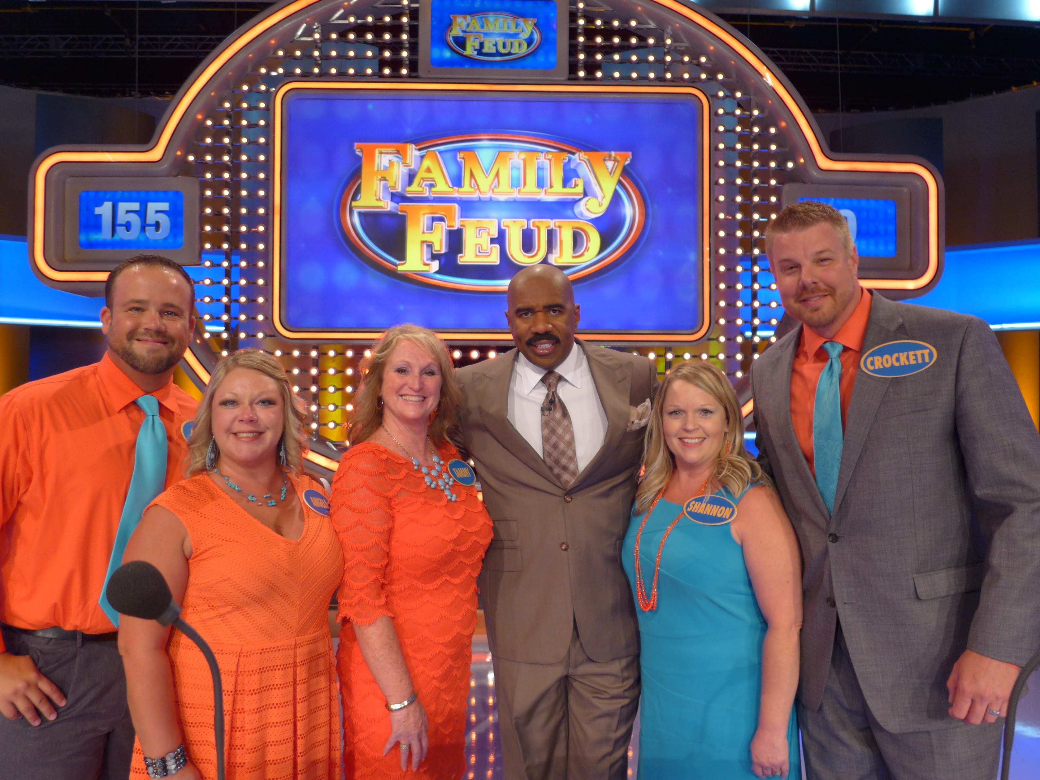 family feud name a tv show set in high school