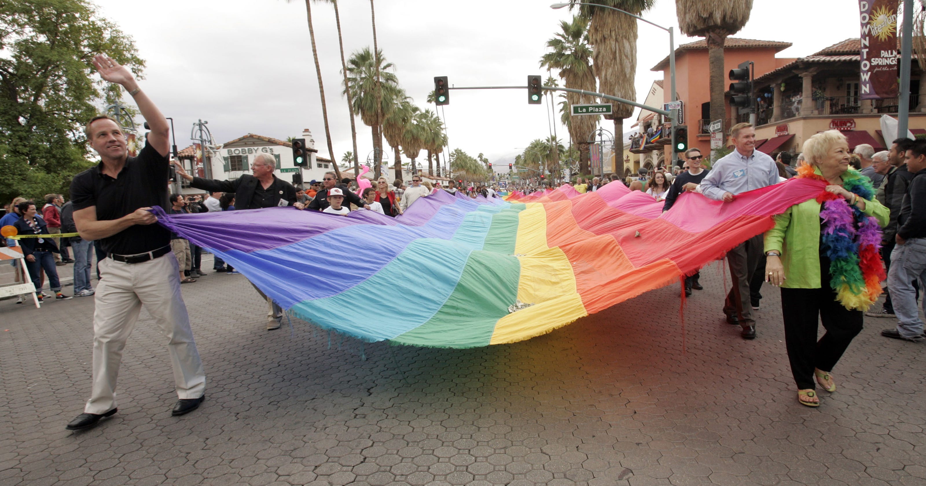 Dish opens for Palm Springs Pride parade