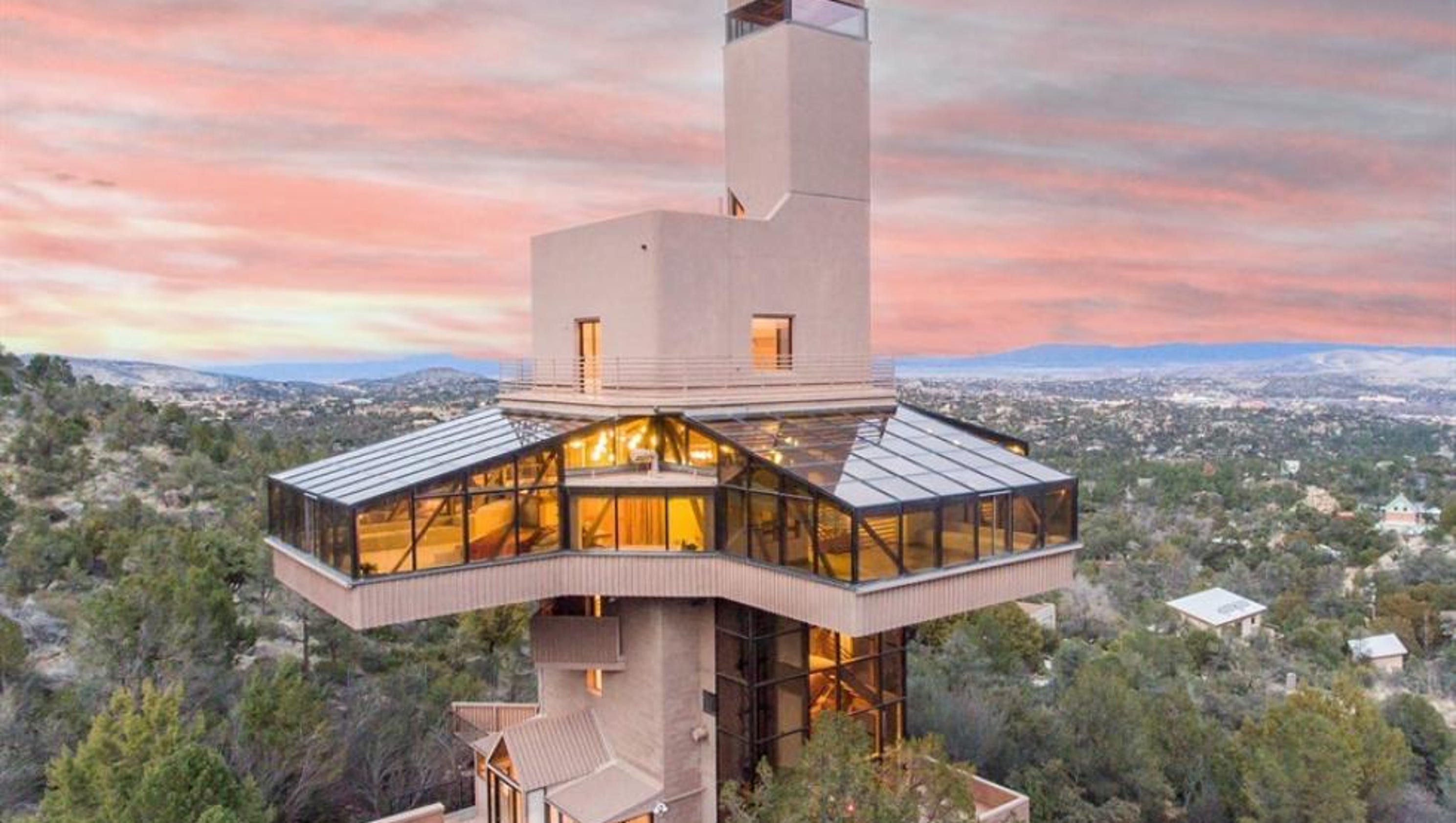 check-out-the-world-s-tallest-home-or-buy-it-for-1-5-million