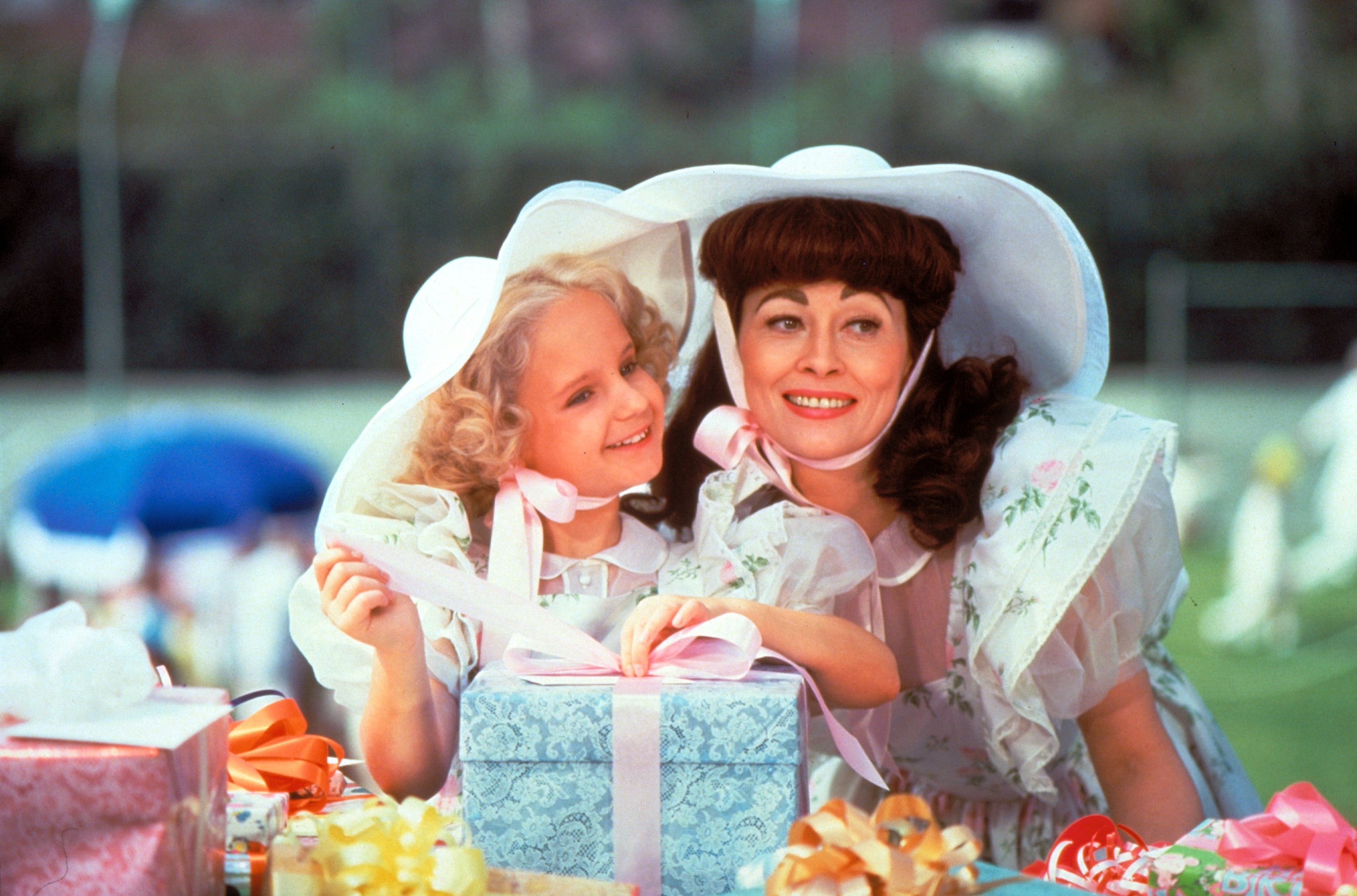 10 Crazy Mom Movies To See In Honor Of Jennifer Lawrences Mother