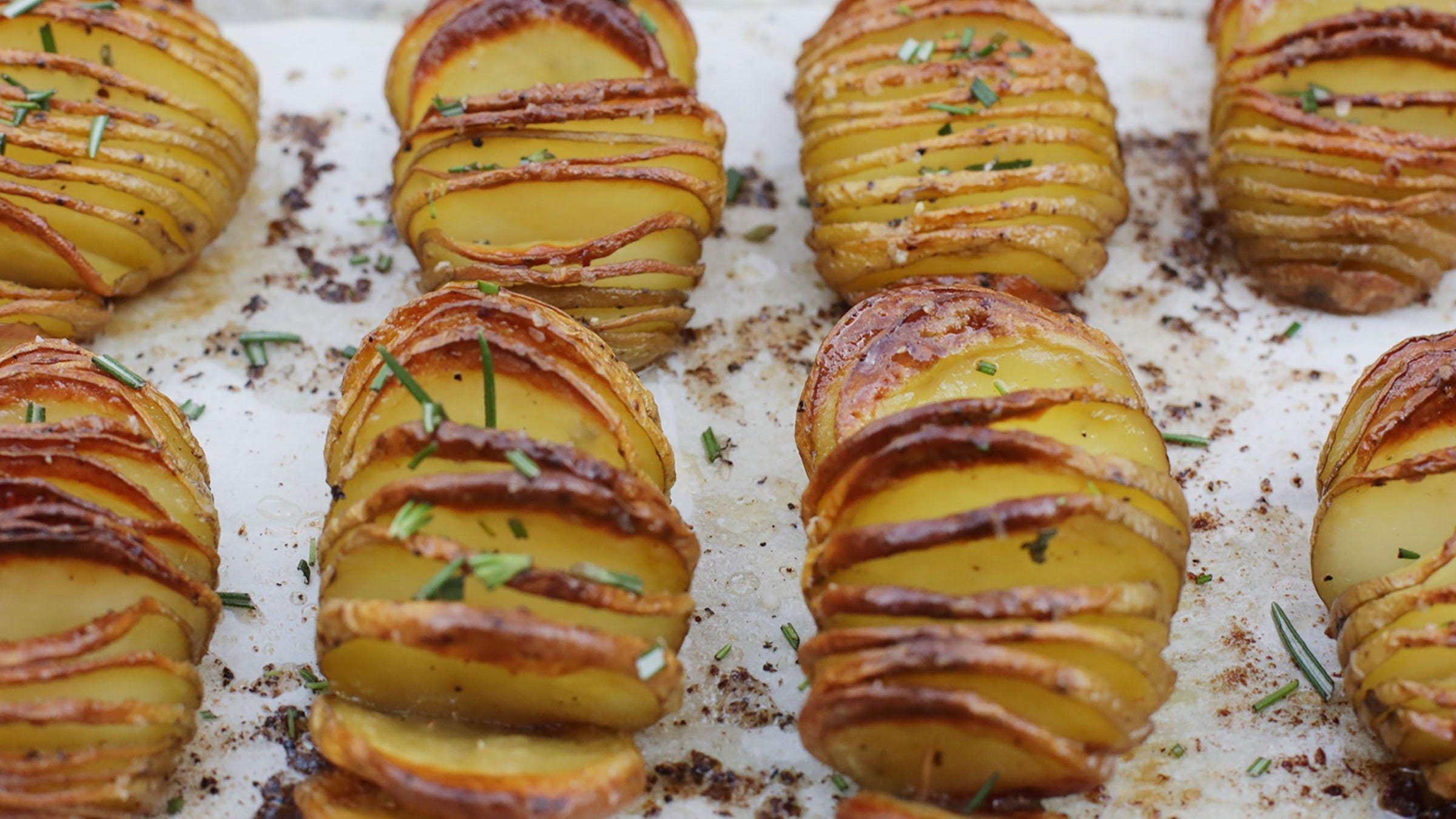 Thanksgiving Recipe Hasselback Yukon Gold Potatoes   B9324776913Z.1 20161116155918 000 GFUGE1LH0.1 0 