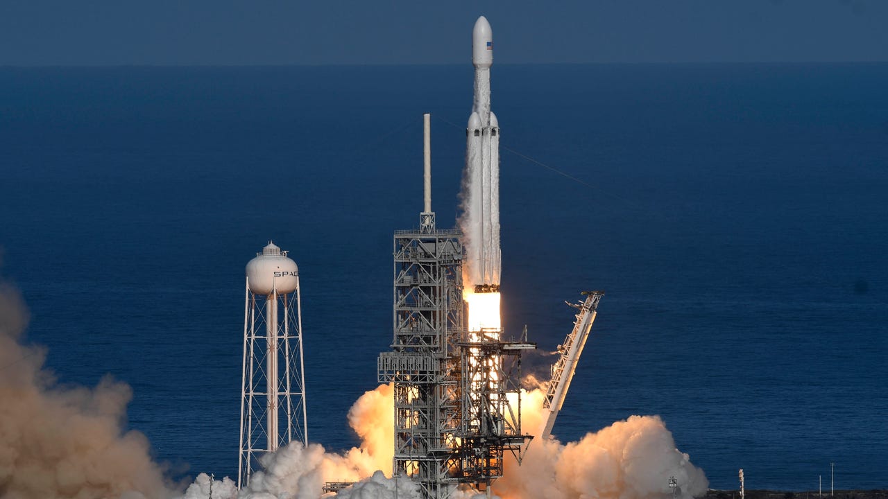 SpaceX Falcon Heavy rocket launches from KSC, boosters land at Cape Canaveral