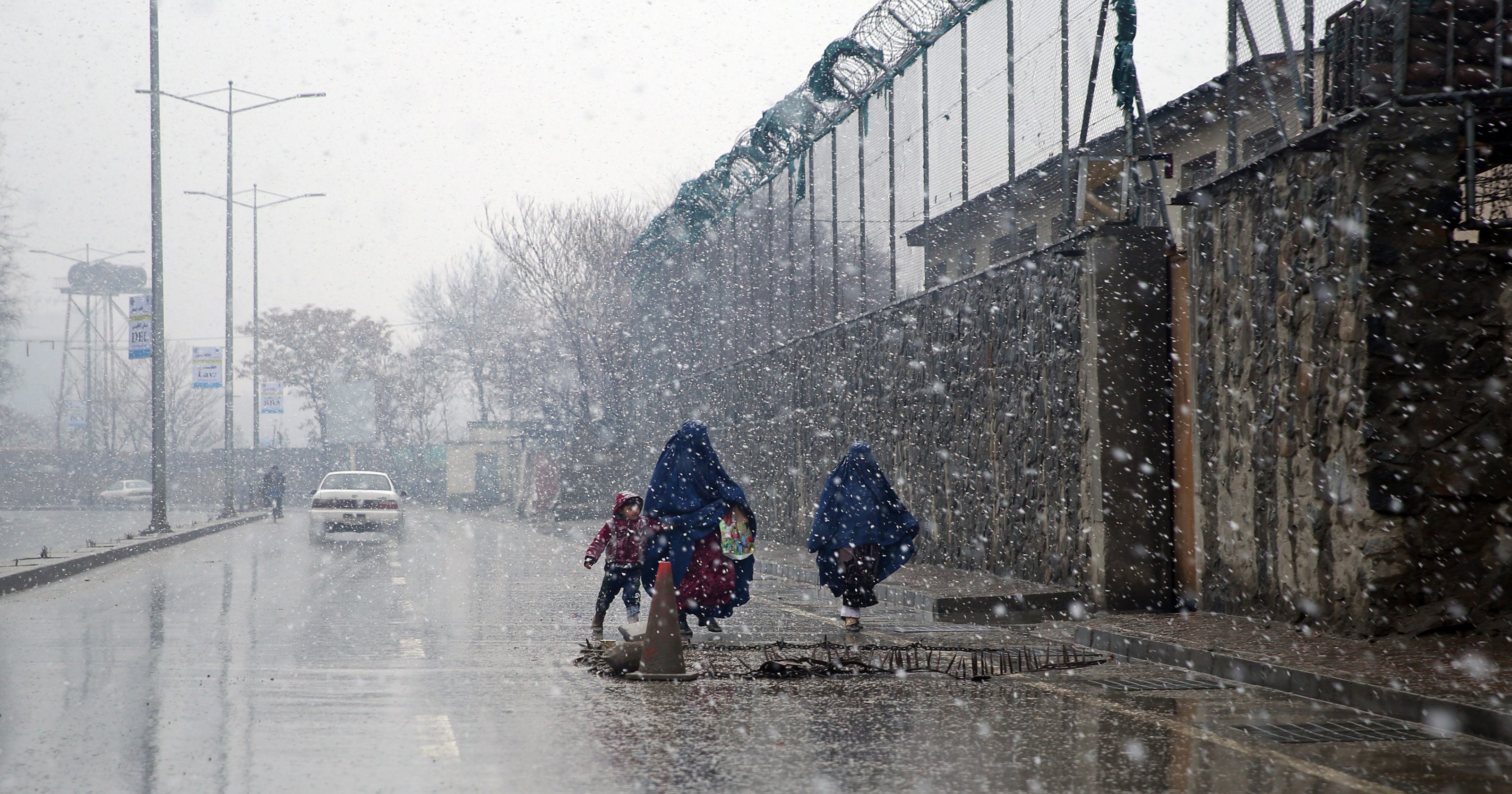Official says Afghan avalanches kill at least 124 people