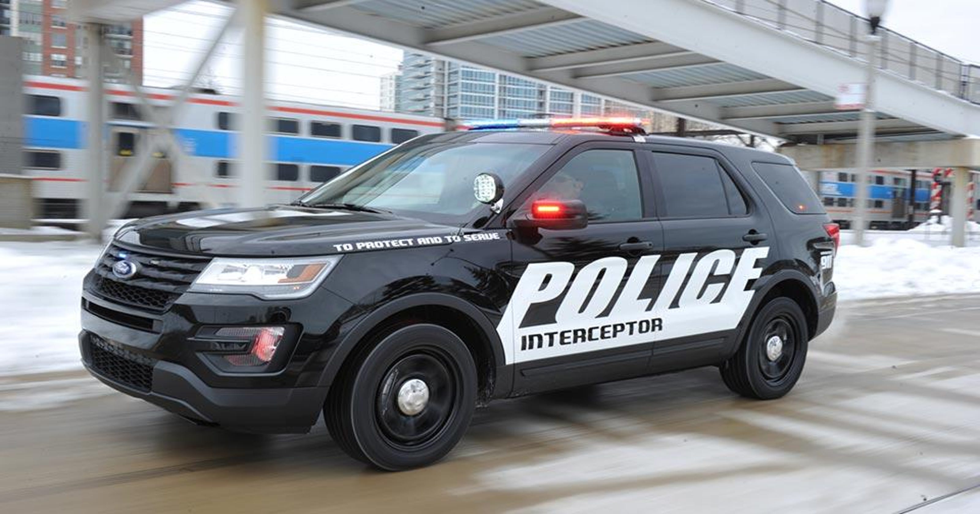 U.S. upgrades Ford Explorer police SUV probe