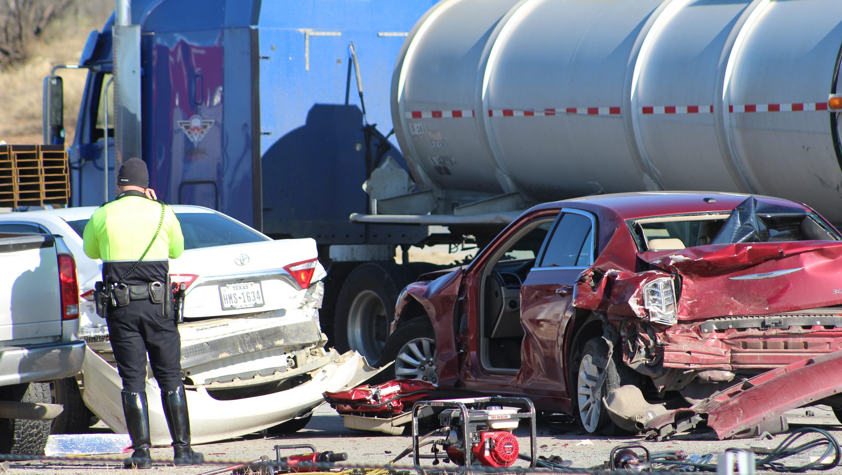 End The Streak Seeks To Break Texas String Of Daily Fatal Crashes   636555879432867667 Crash Officer At Back 