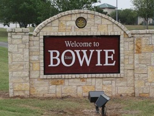 636269924239925631-Bowie-sign.jpg