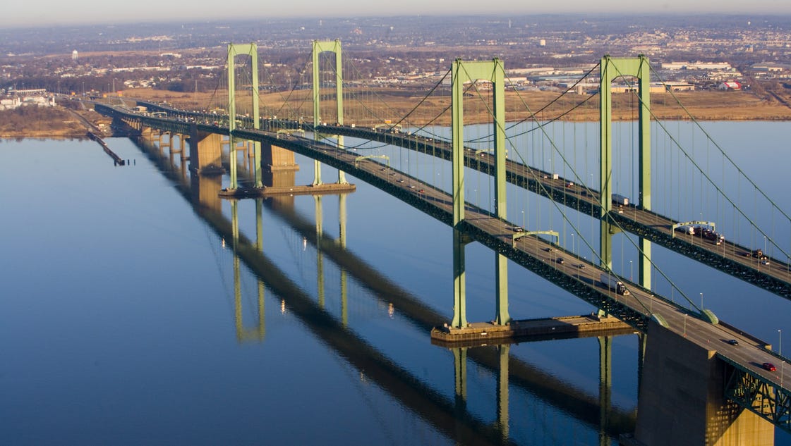 Delaware Memorial Bridge crash traps man in vehicle