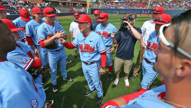 Antagelse Busk fordomme Ole Miss baseball extends Mike Bianco's contract amid LSU rumors