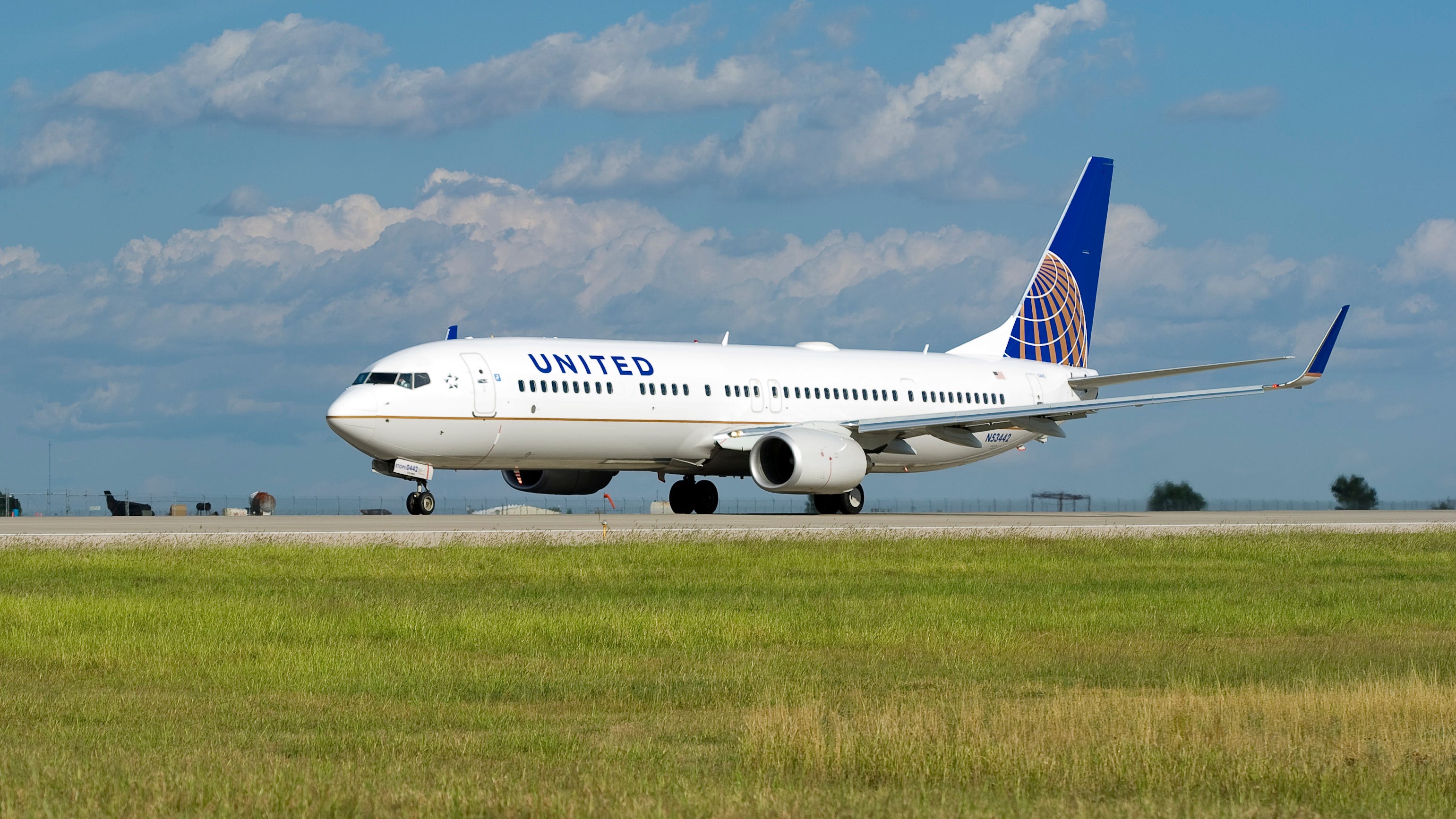 Boeing 737 Max Woes: United Airlines Moving Grounded Jets To Arizona