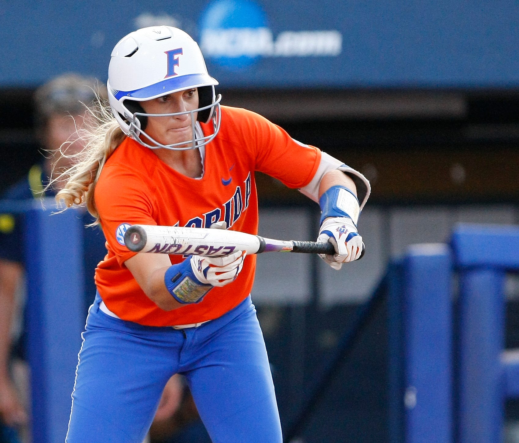 Top-seeded Florida chases third NCAA softball title in a row | abc10.com