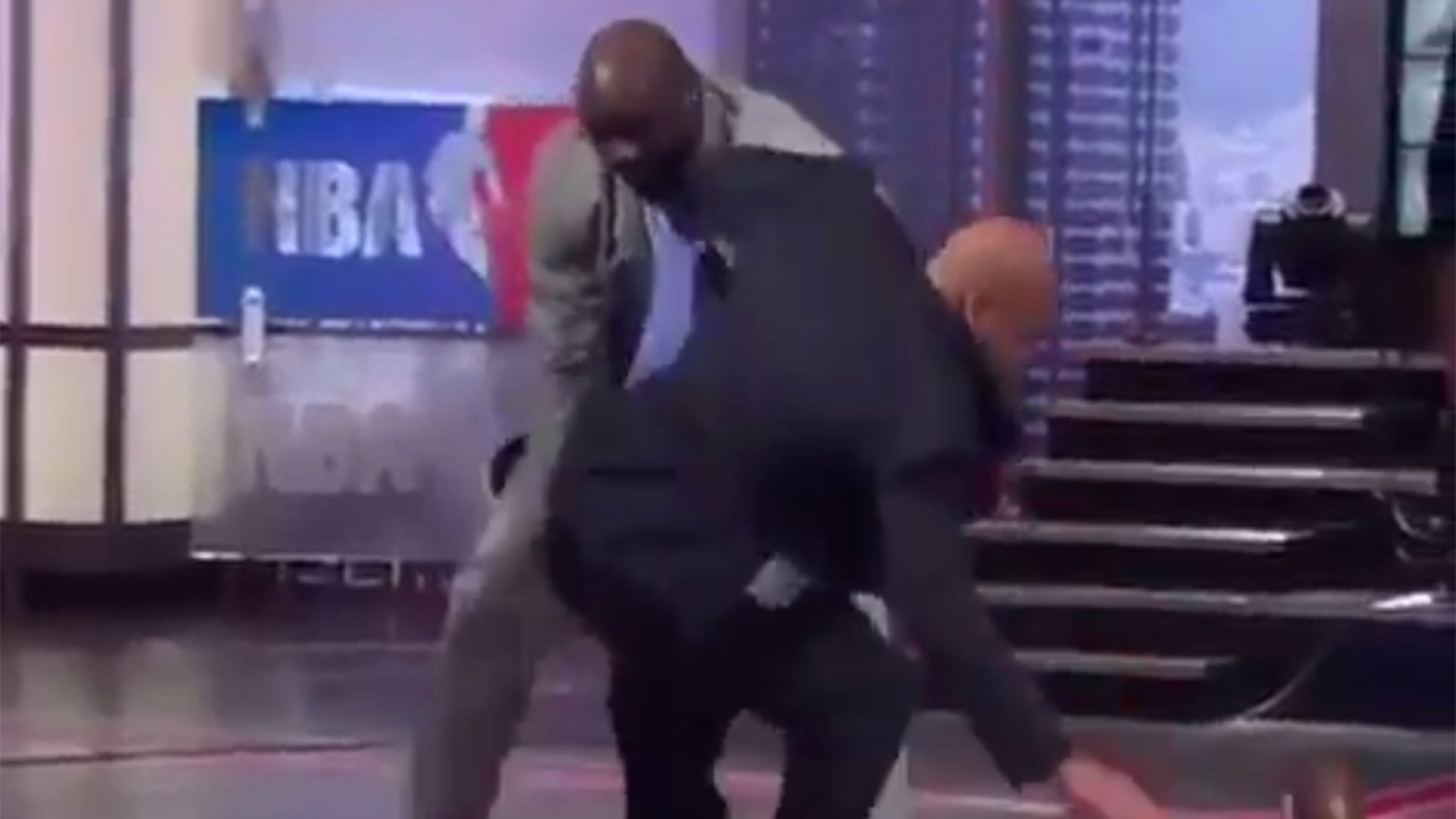 Charles Barkley Knocked To The Ground By Shaq