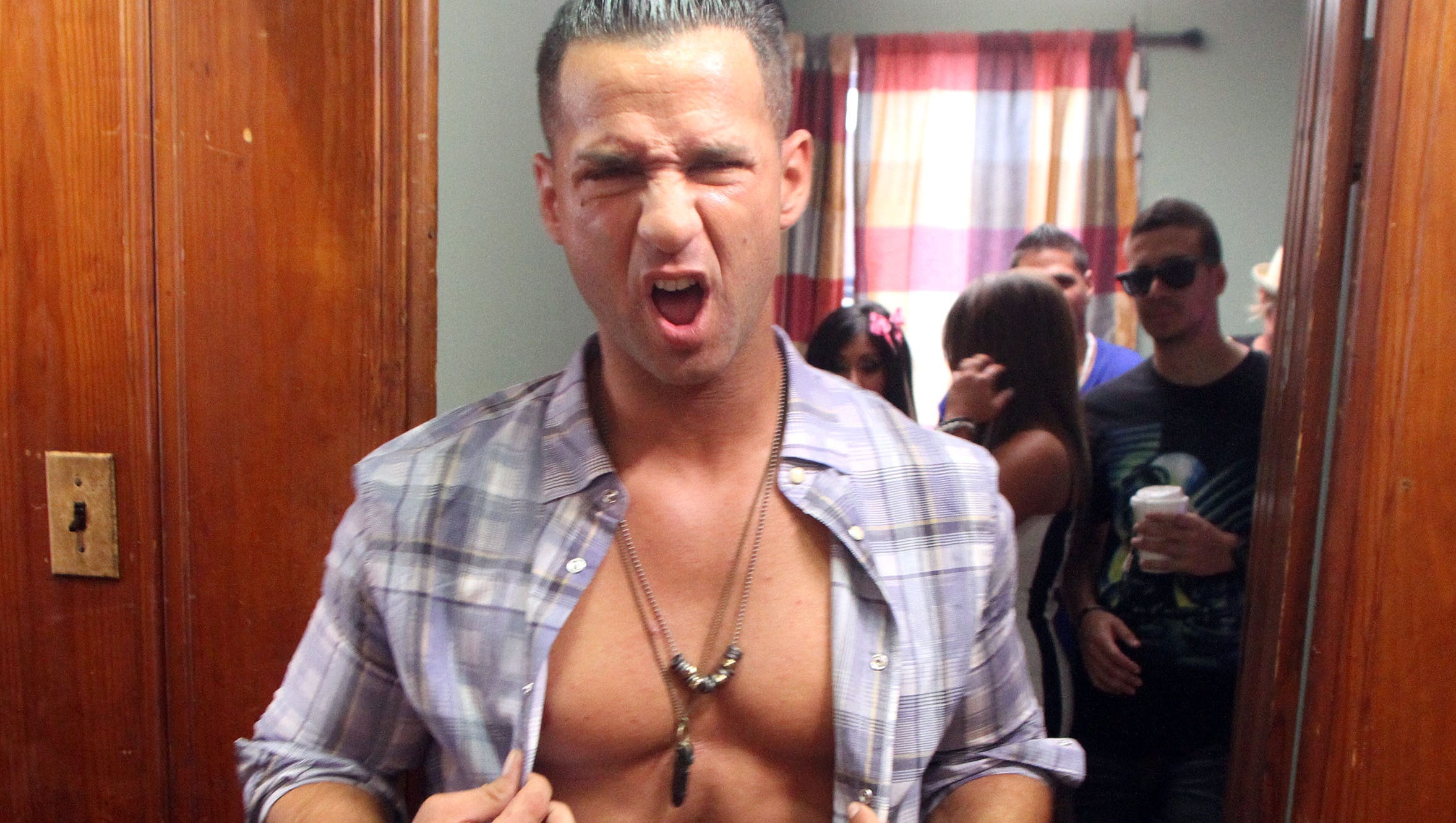 Jersey Shore Mike The Situation Sorrentino Throws Up After