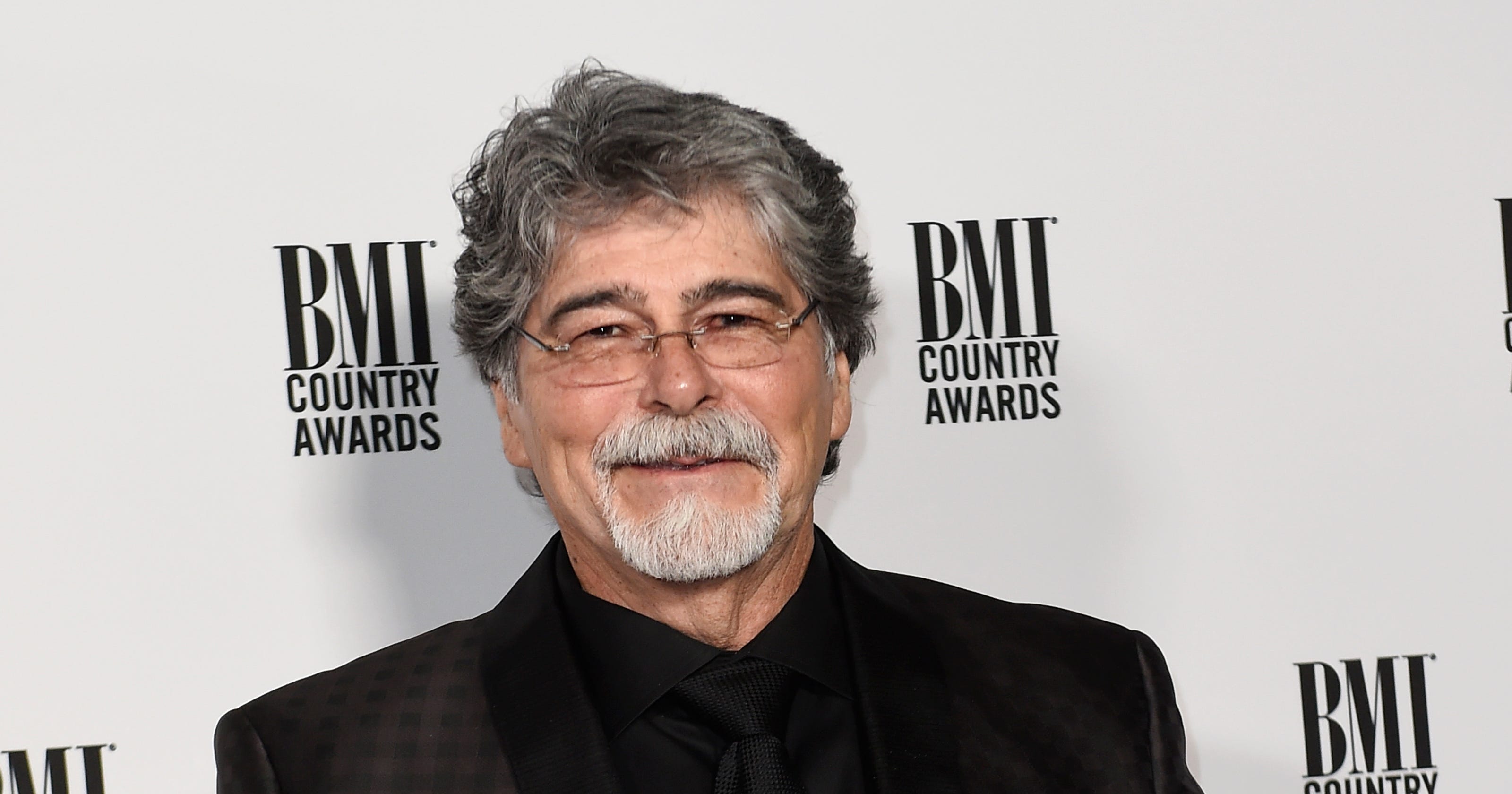 Alabama singer Randy Owen recognized by Boy Scouts for humanitarian work