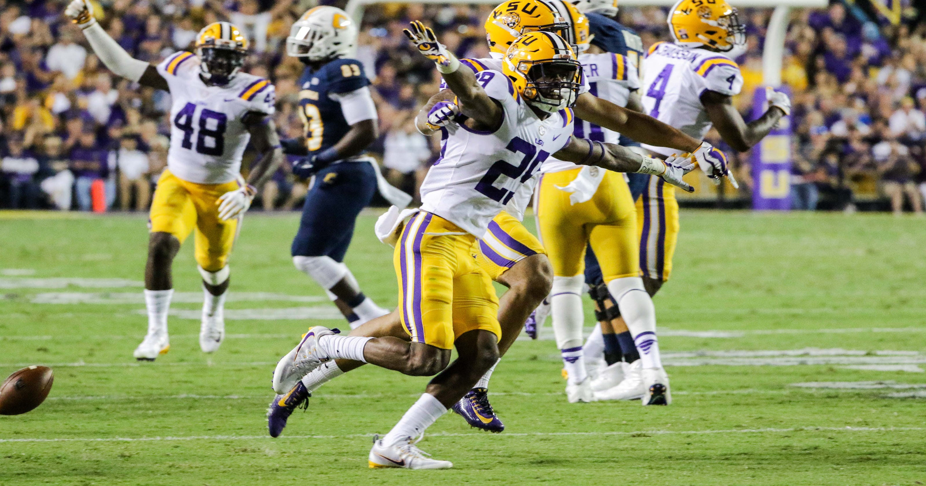 Devin White Greedy Williams Lead Lsu S All Sec Contingent