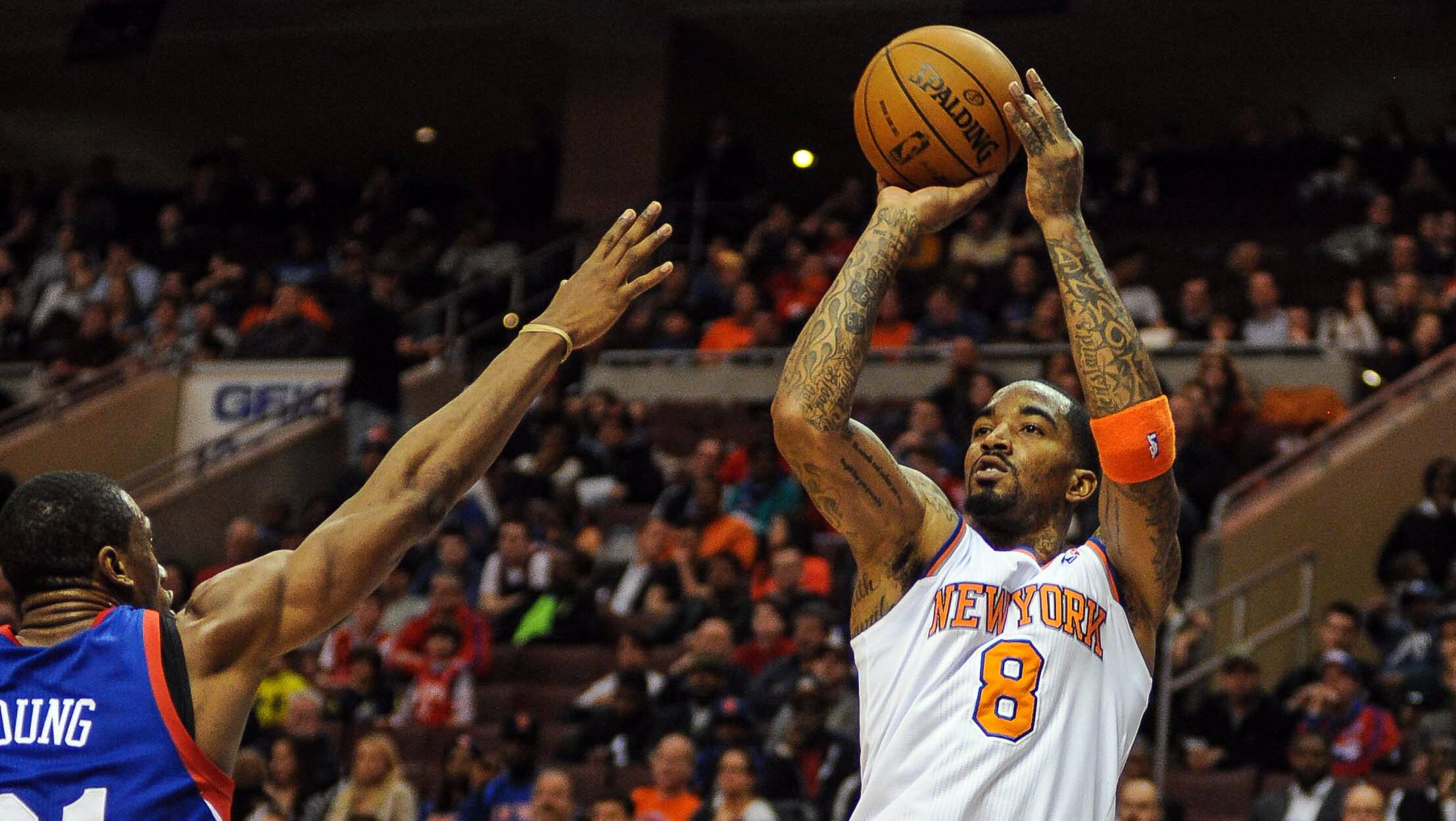 J.R. Smith Returns To Help Knicks Top 76ers