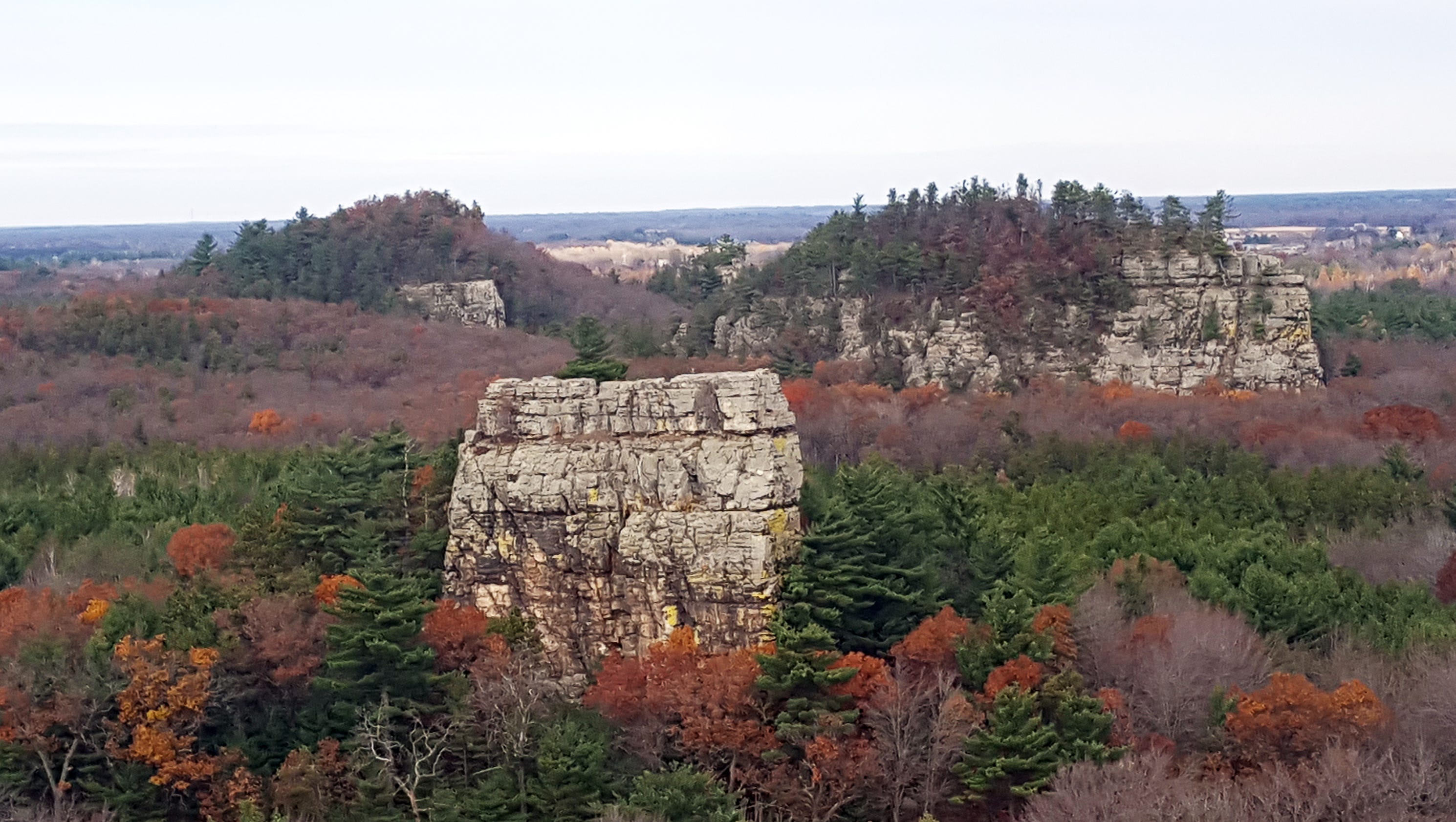 Those Big Rock Formations Along I-94? You Can Hike Around Them At Mill ...