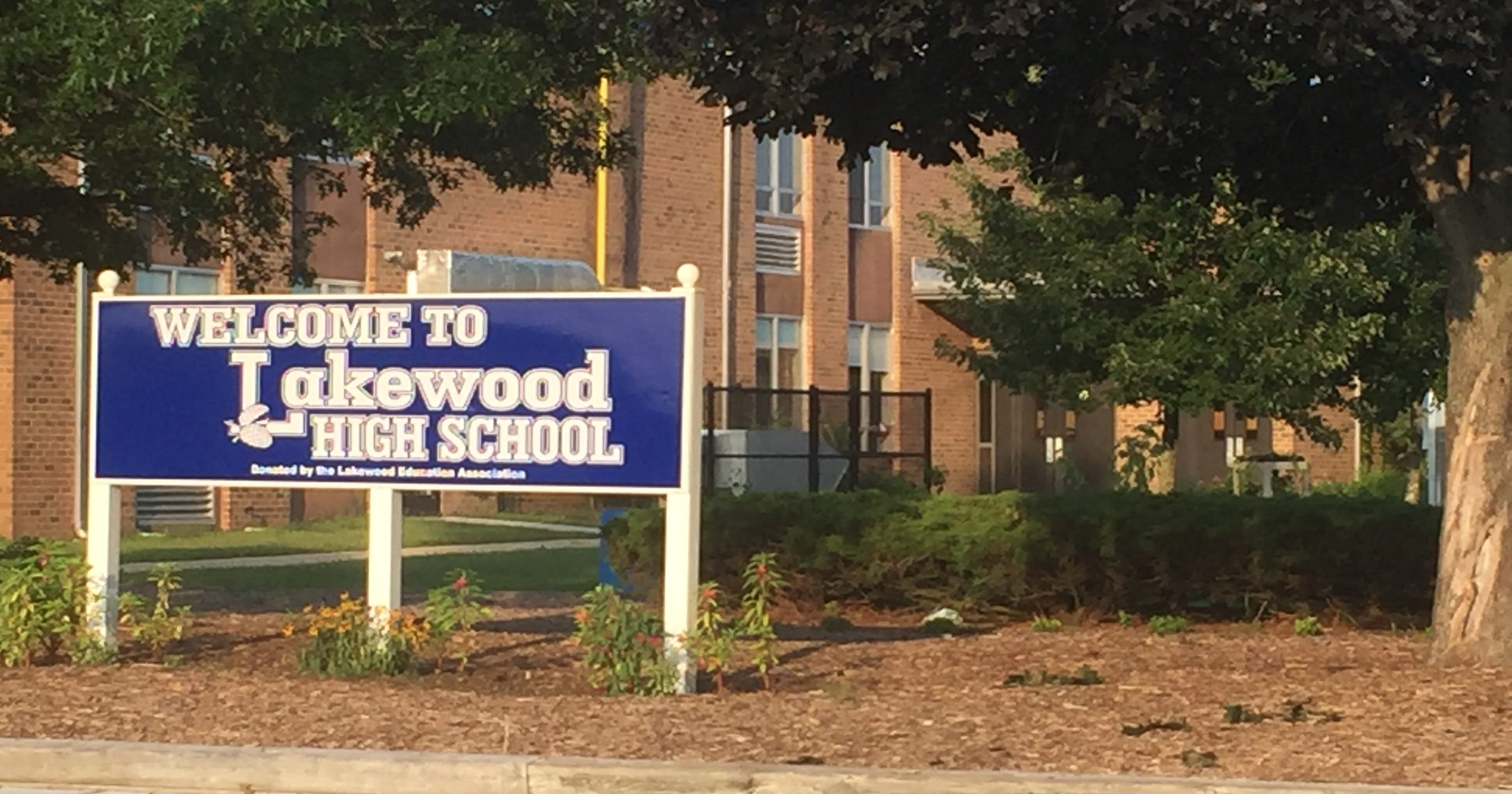 Principal Porn Captions - Lakewood High School assistant principal charged with child porn