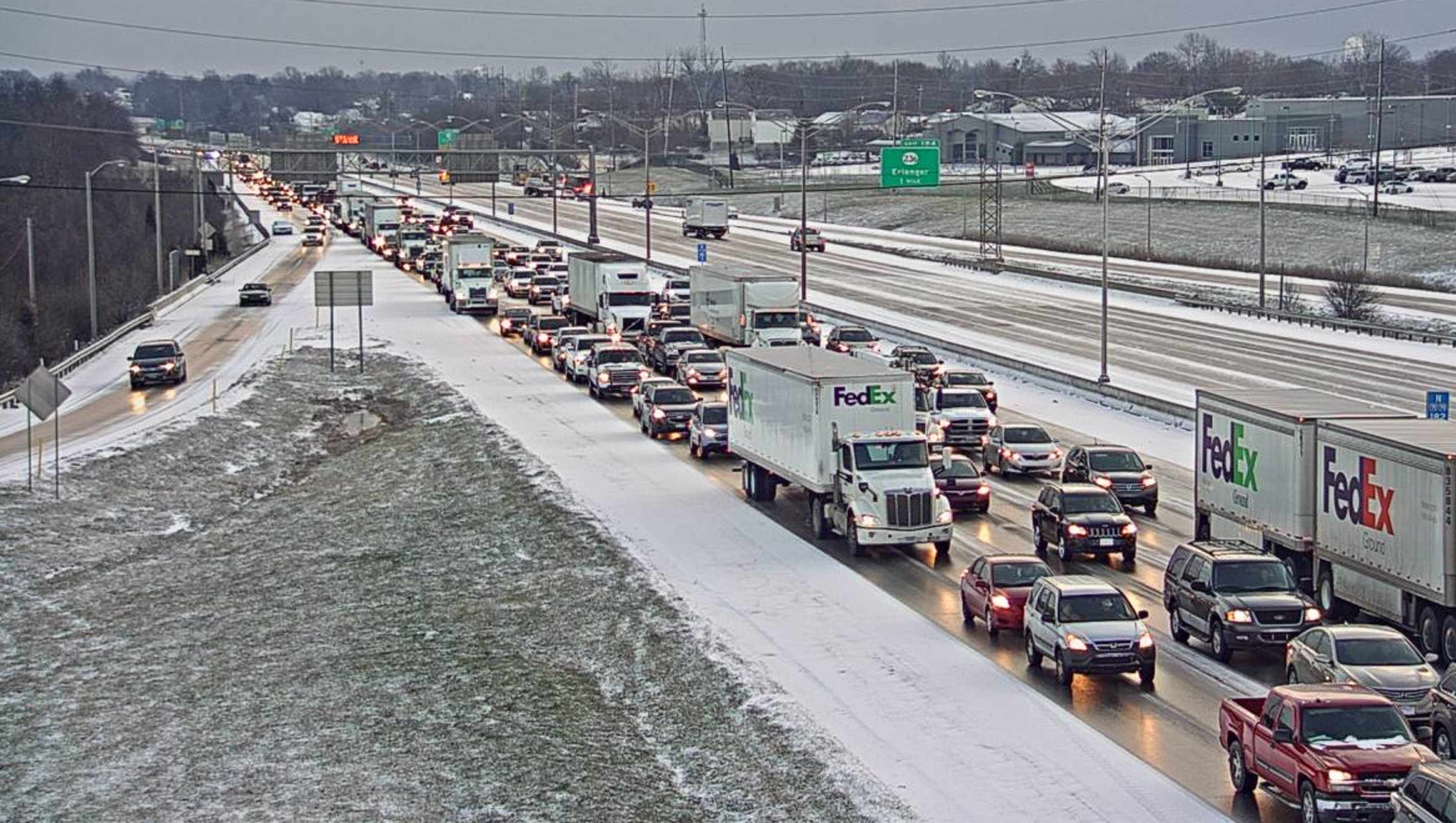 Cincinnati weather Crashes due to snow bursts close lanes on 3 interstates