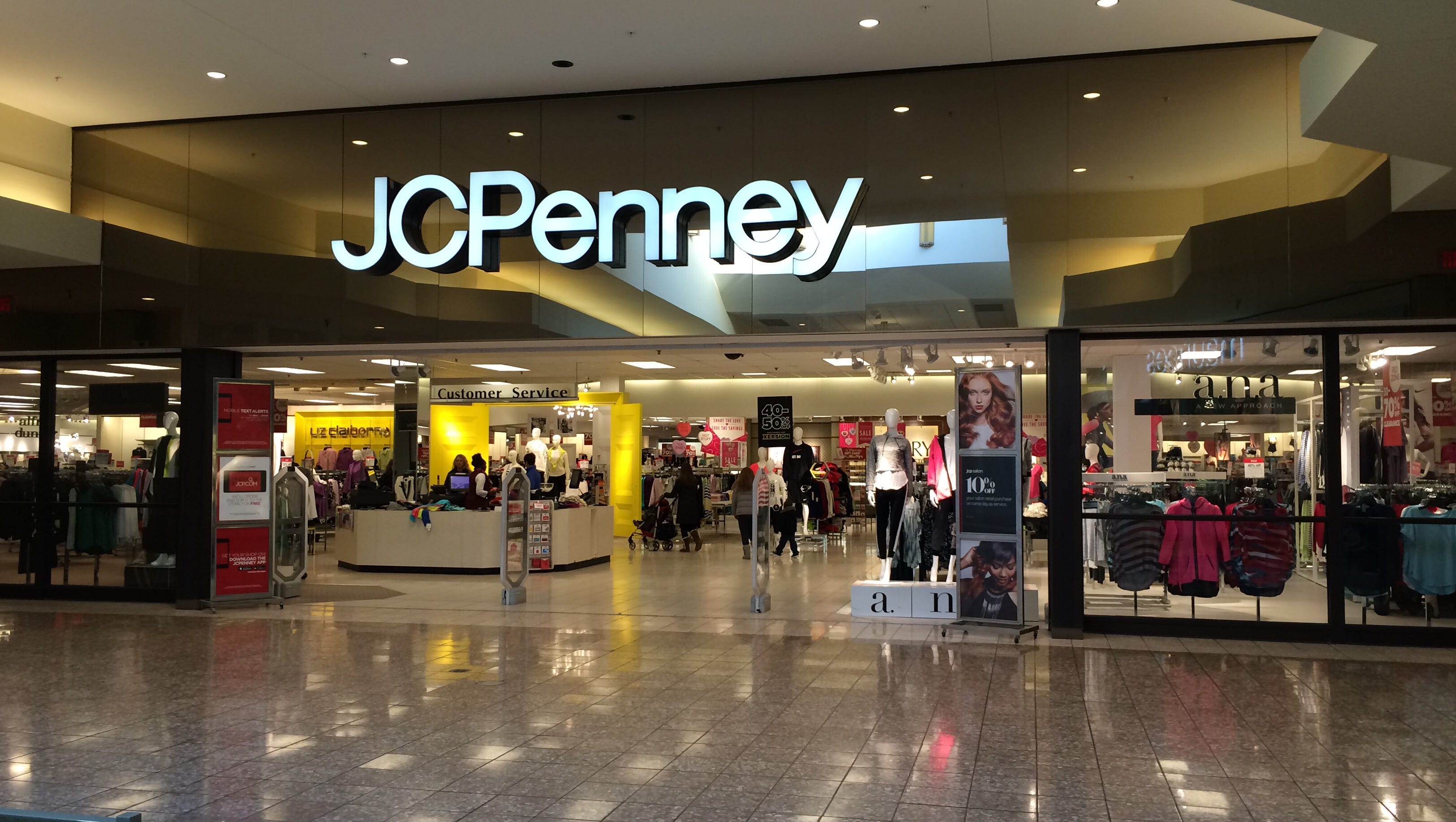 Appleton JCPenney Gets Founder S Award   635902793021863133 Feb 4 2016 011.JPG