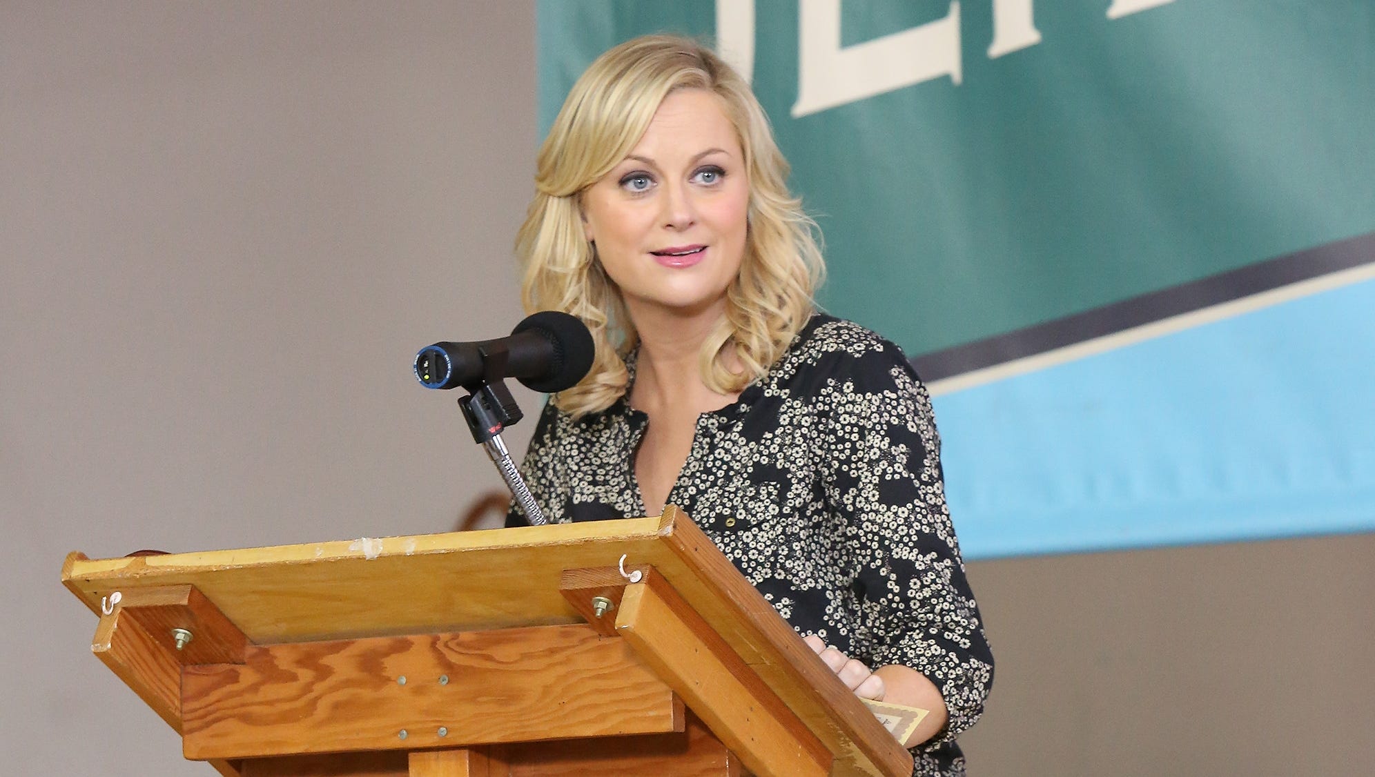 Leslie Knope Pens A Letter To Young Women After Trump Win We Screwed This Up