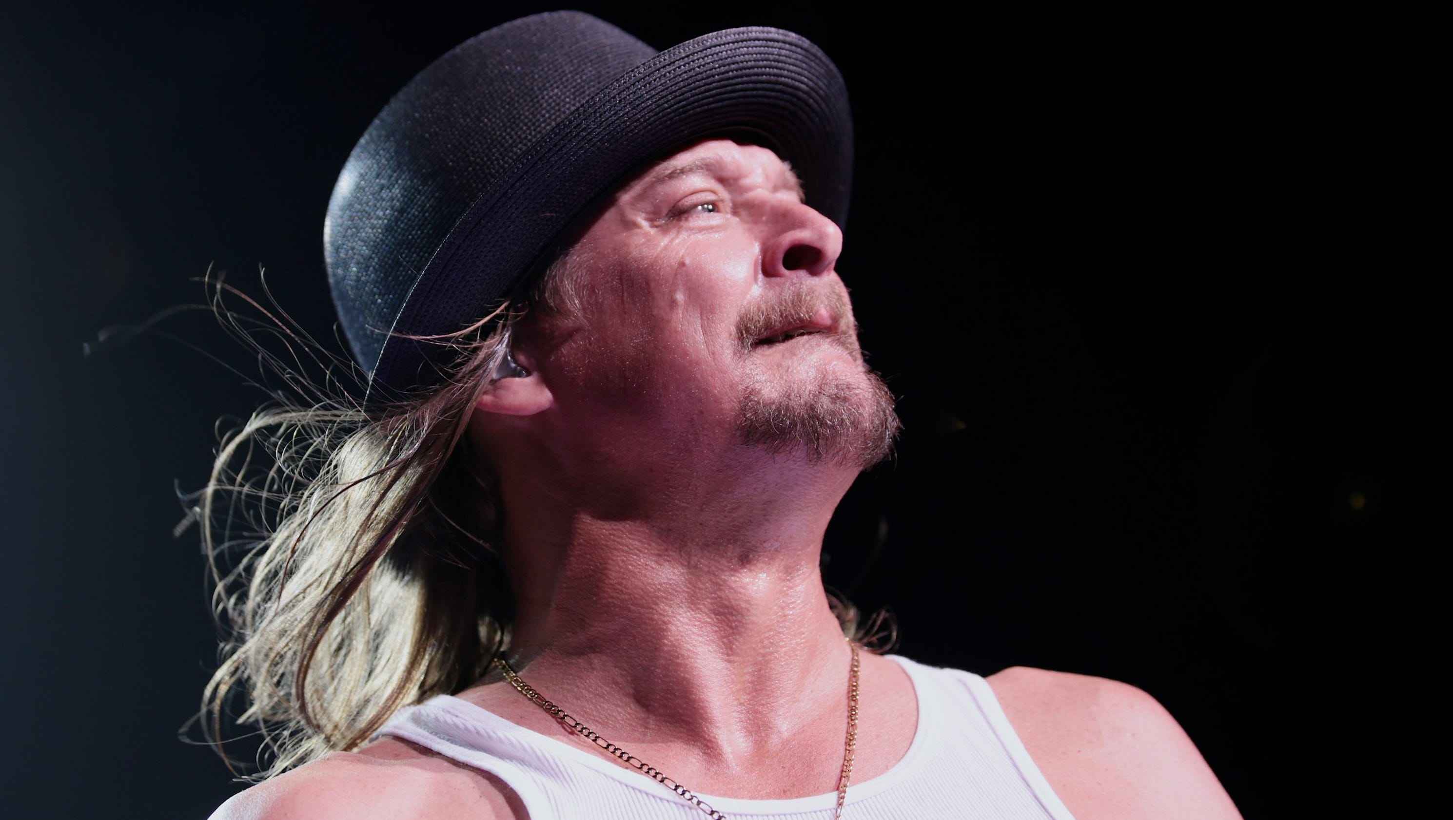 Kid Rock's 911 call 'I need an ambulance'