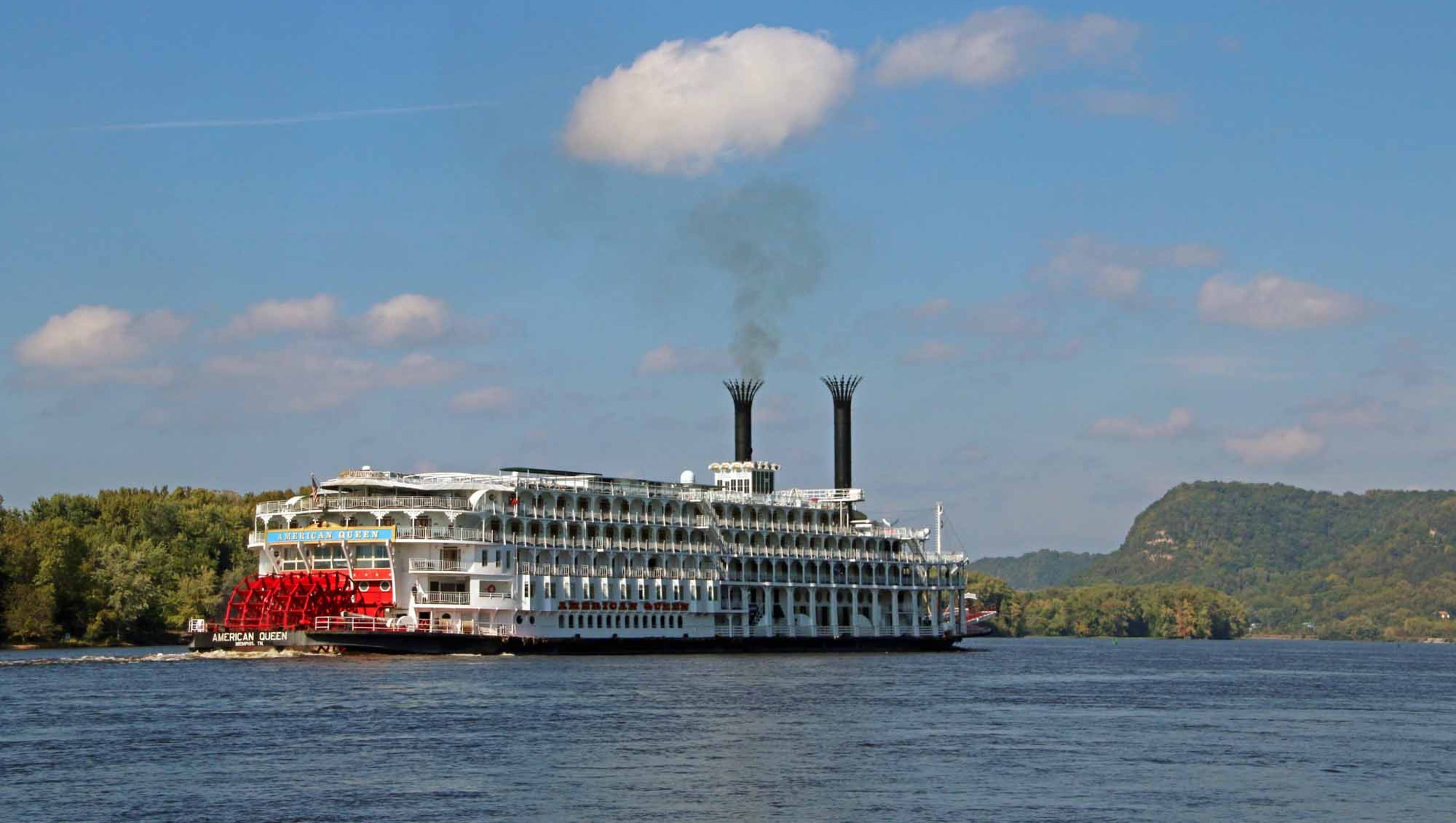 9 photos: American Queen Riverboat on the Mississippi River