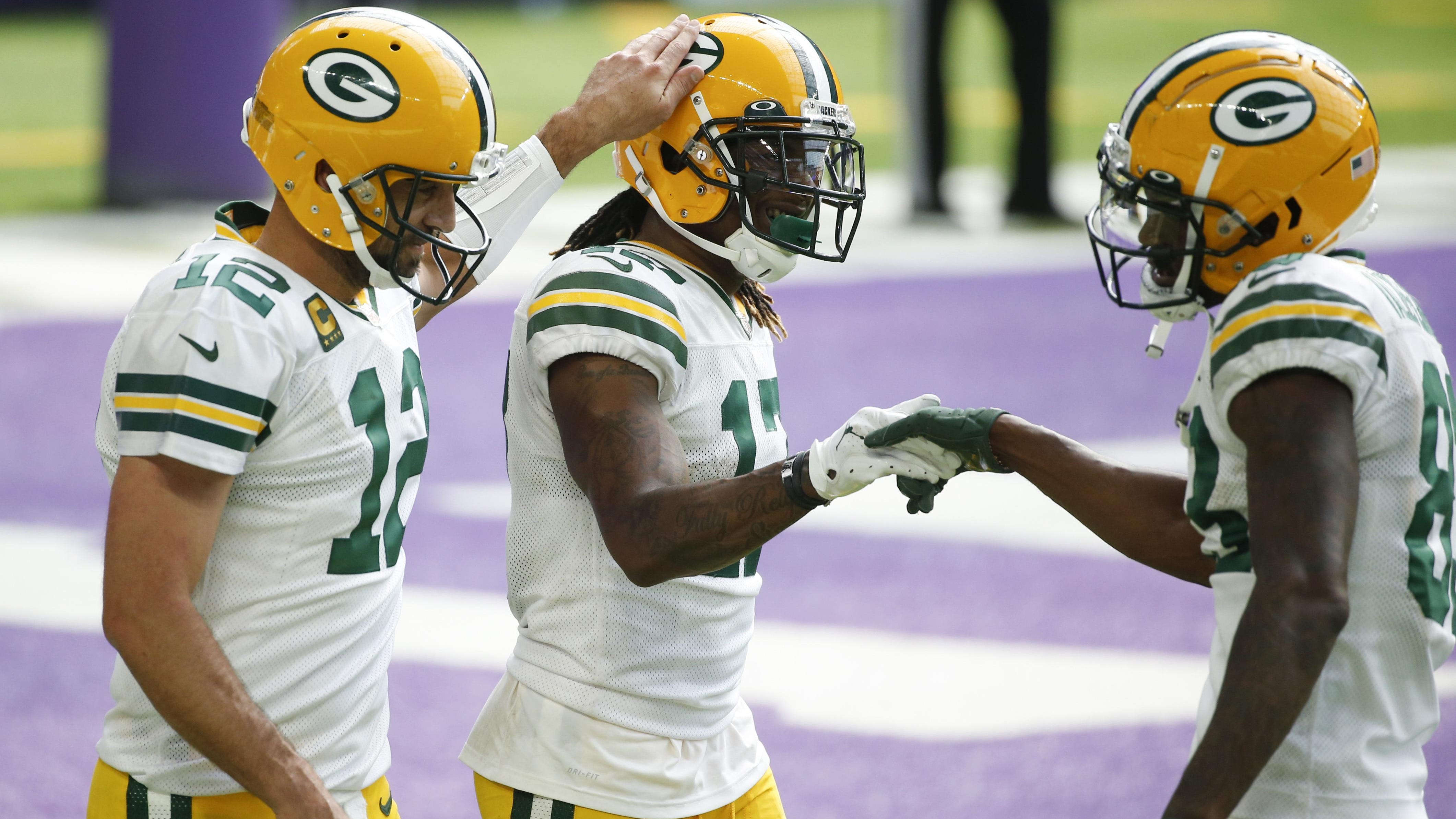 Rodgers At Ease As Packers Roll Past Vikings 43 34