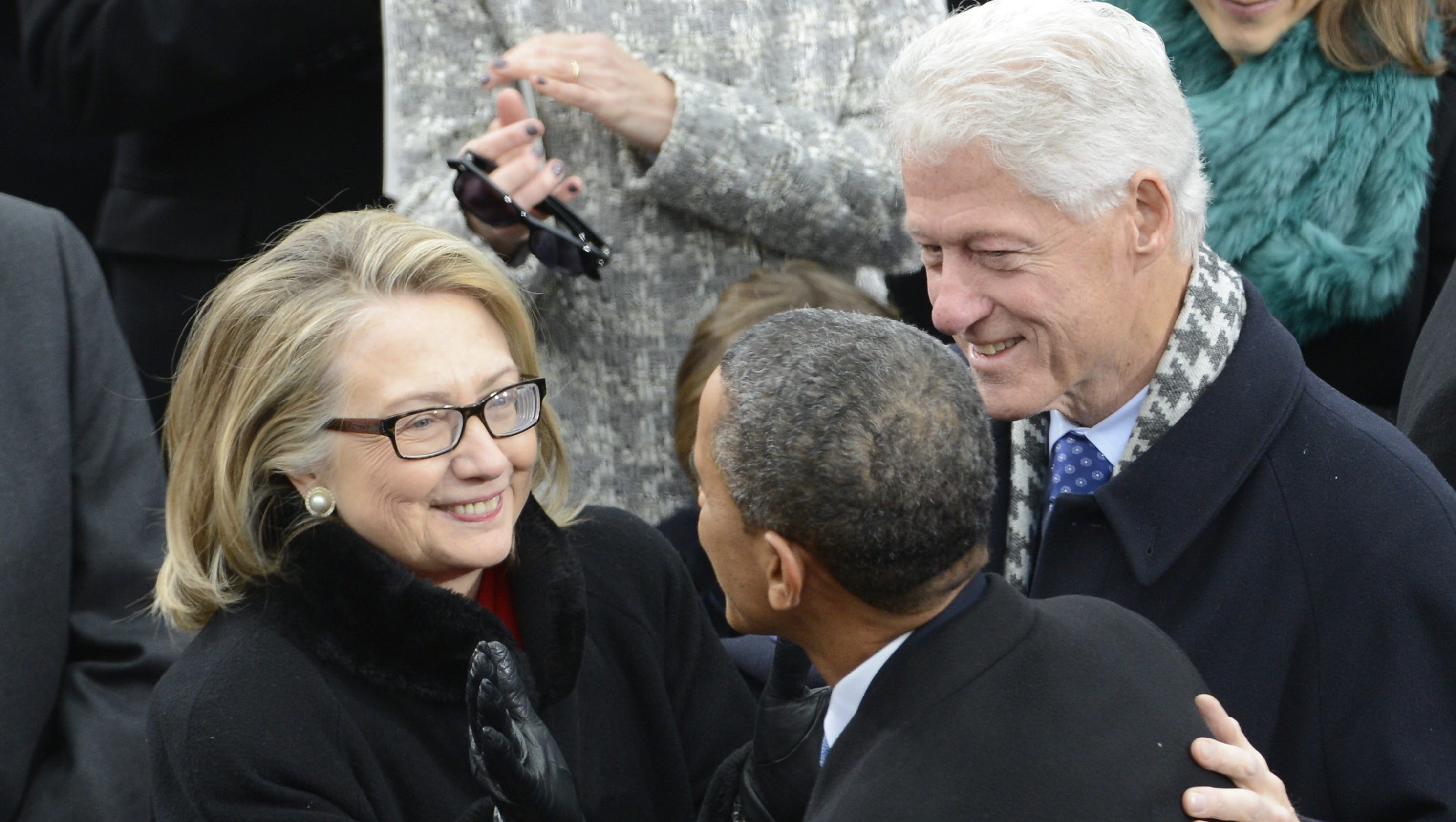 Clinton Backs Clinton On Syria Defends Obama 3589