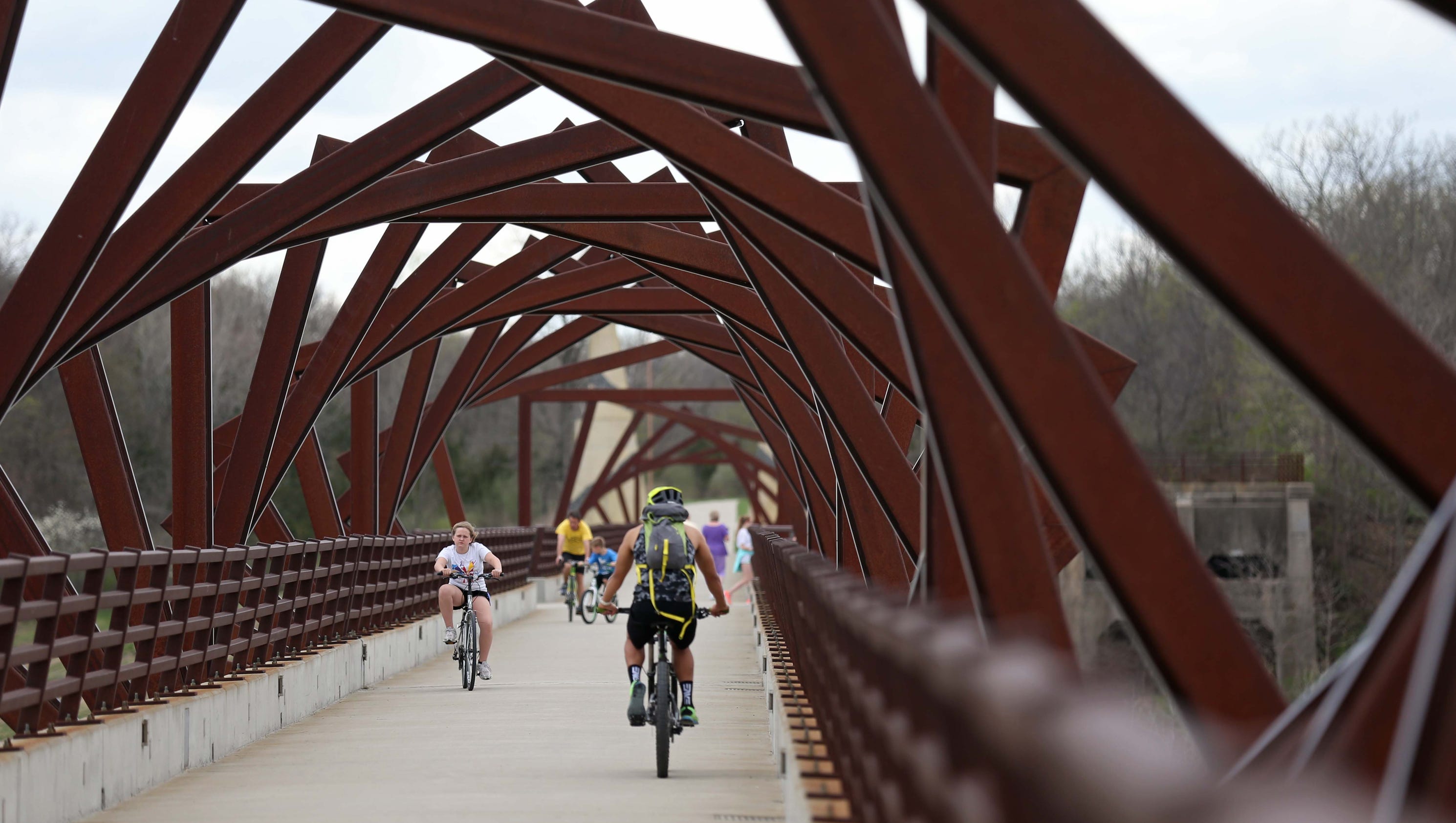 10 photos: A Spring day on the High Trestle Trail