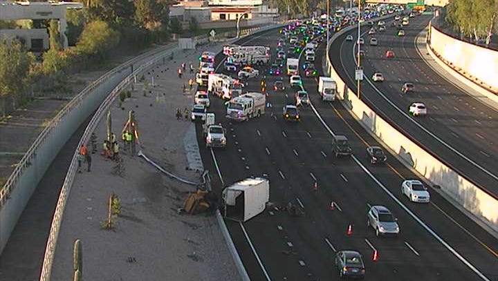 5 Hurt In Rollover Crash On Loop 101 In Scottsdale