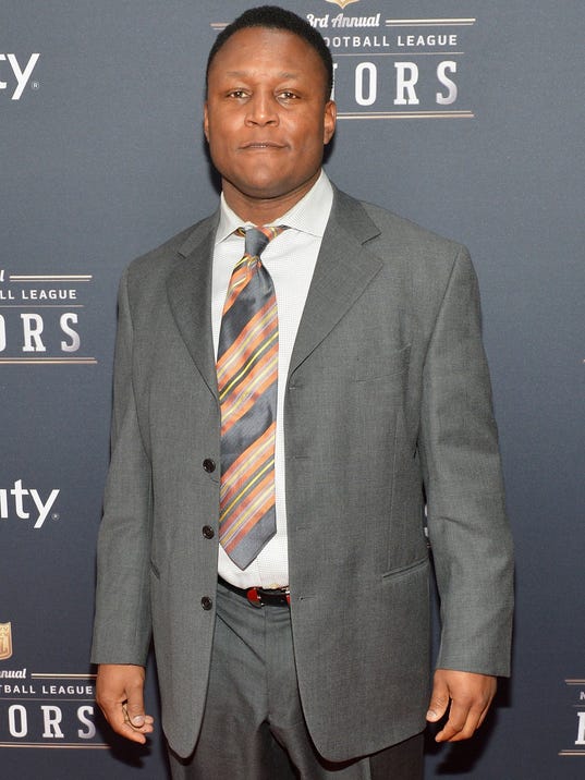 Barry Sanders Says He Could Still Gain 75 Yards With The Right Line