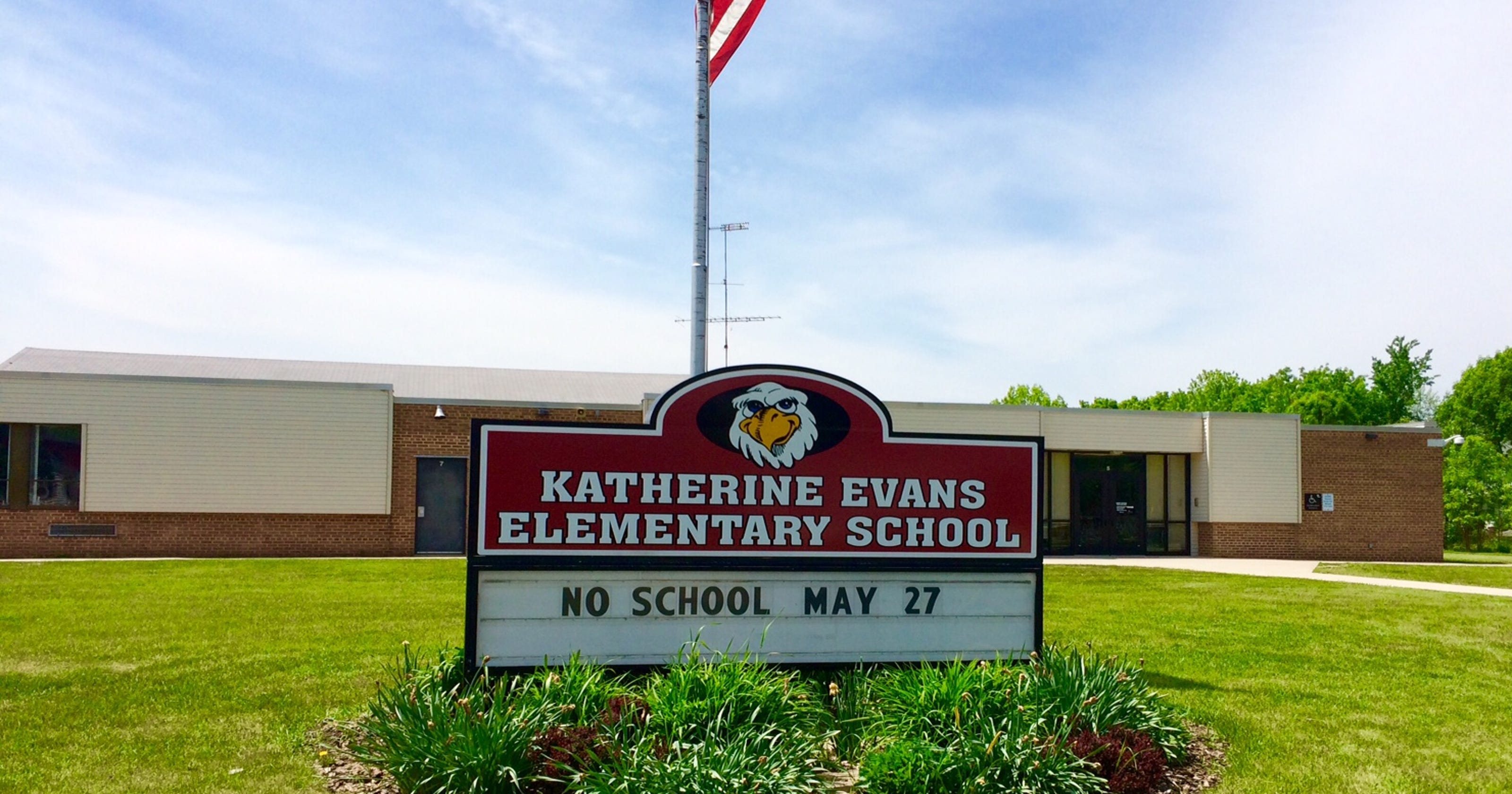 Evans Elementary School receives bomb threat