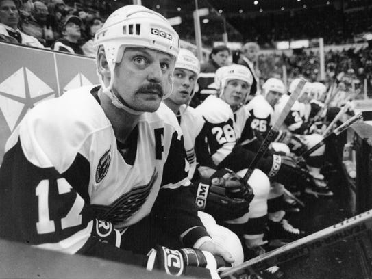 Gerard Gallant on the bench during a playoff game against