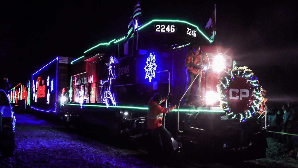 Canadian Pacific Holiday Train visits Oconomowoc