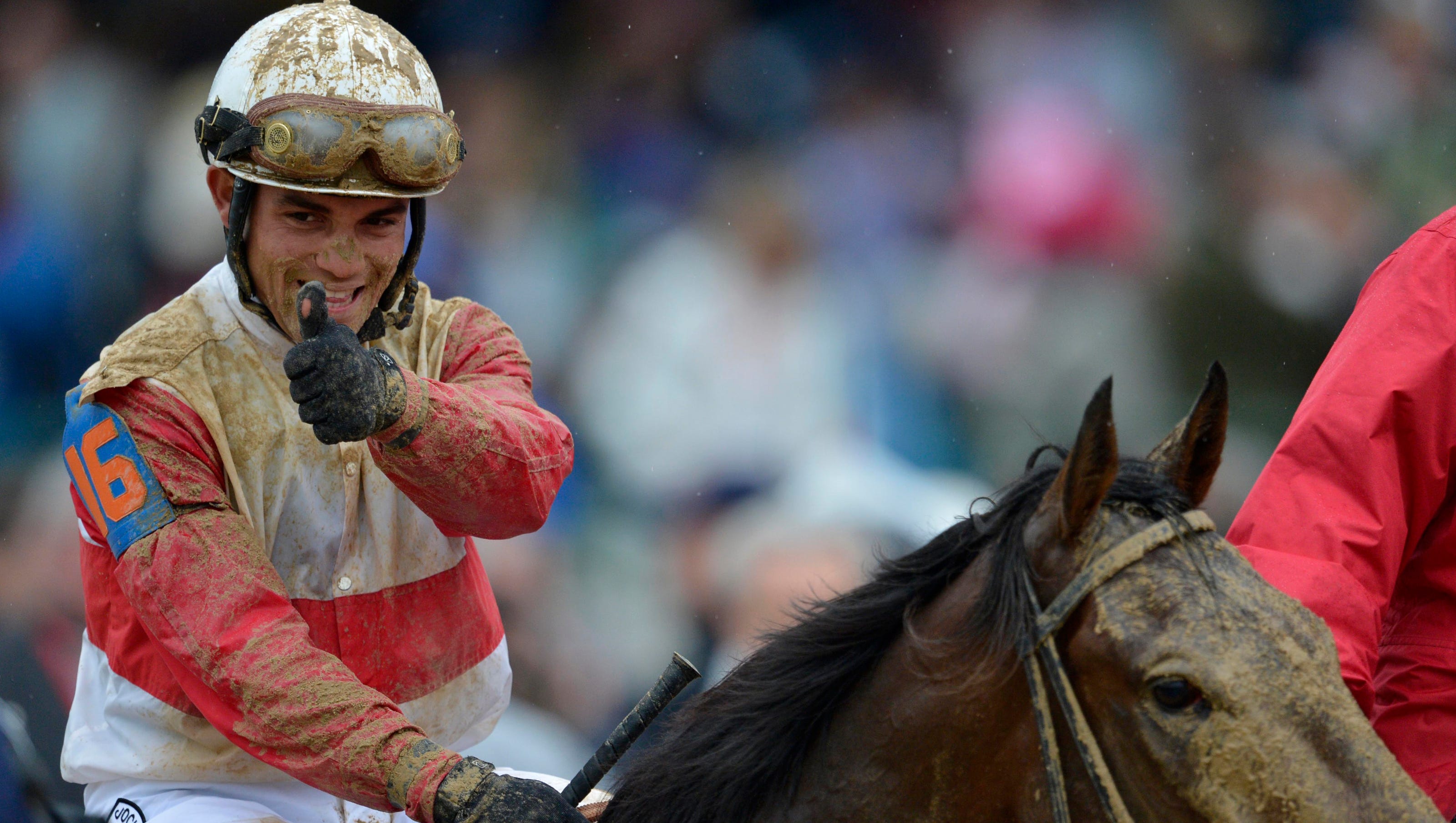 Jockey Joel Rosario breaks foot in fall at Saratoga; will miss Travers