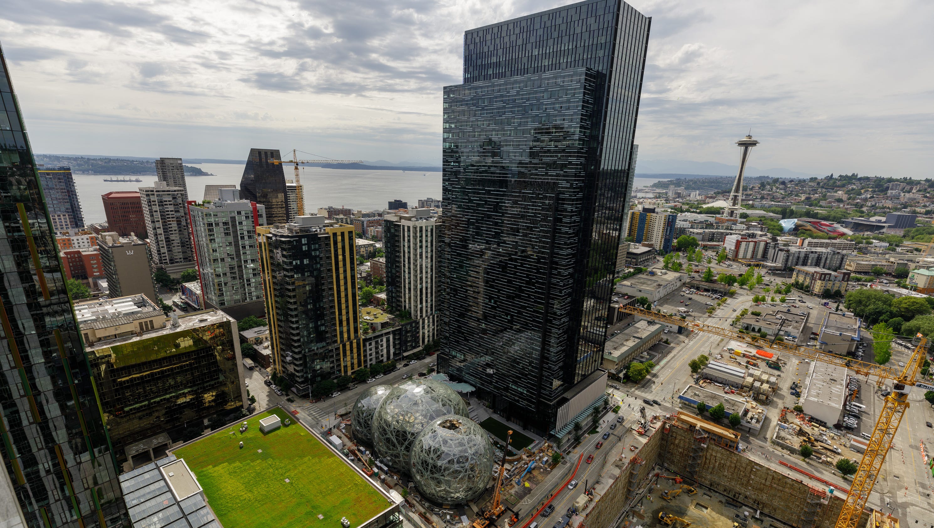 amazon-2nd-headquarters-request-has-cities-in-bidding-war