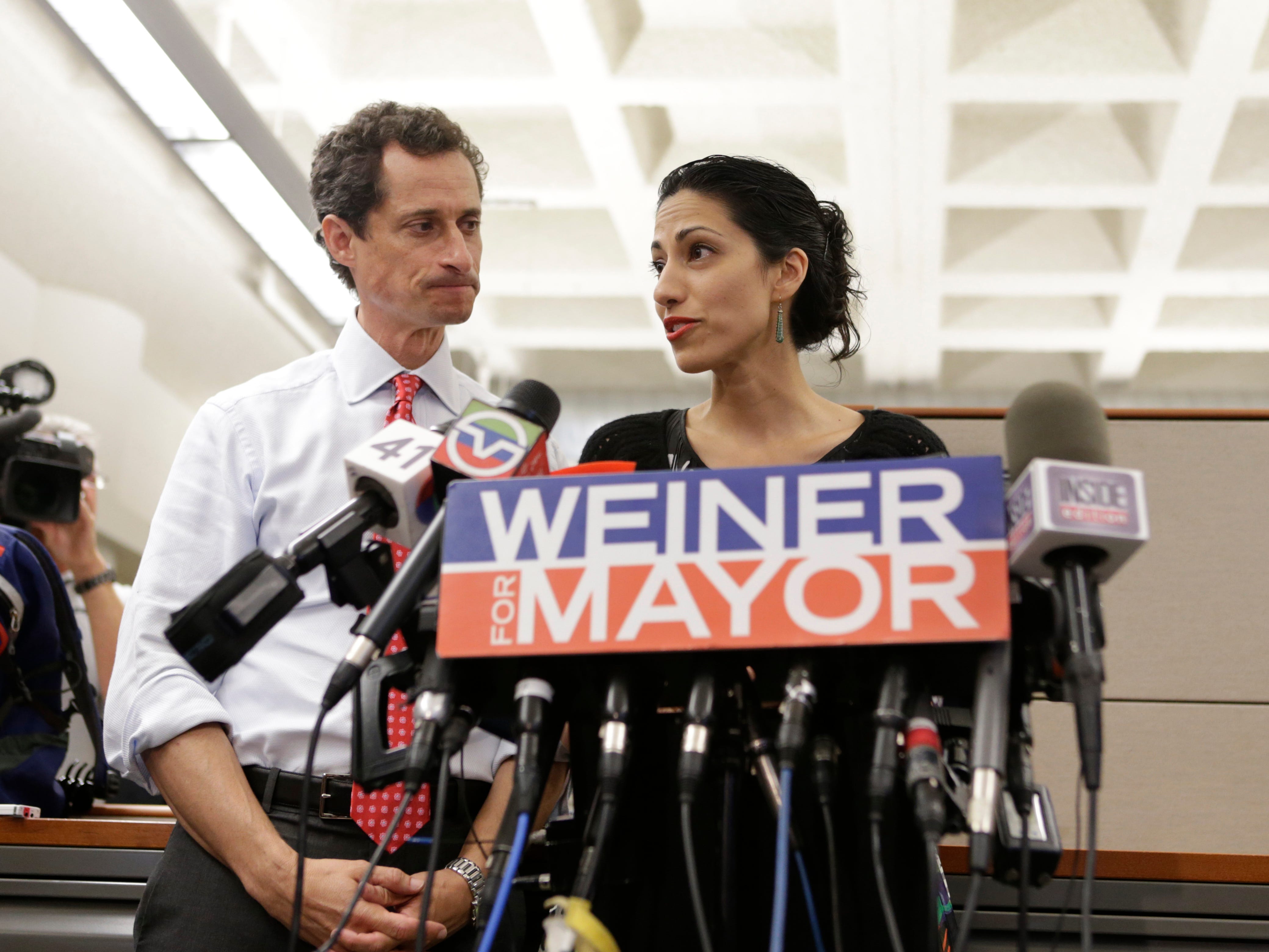 Weiners Wife Huma Abedin Comes To His Aid 3566