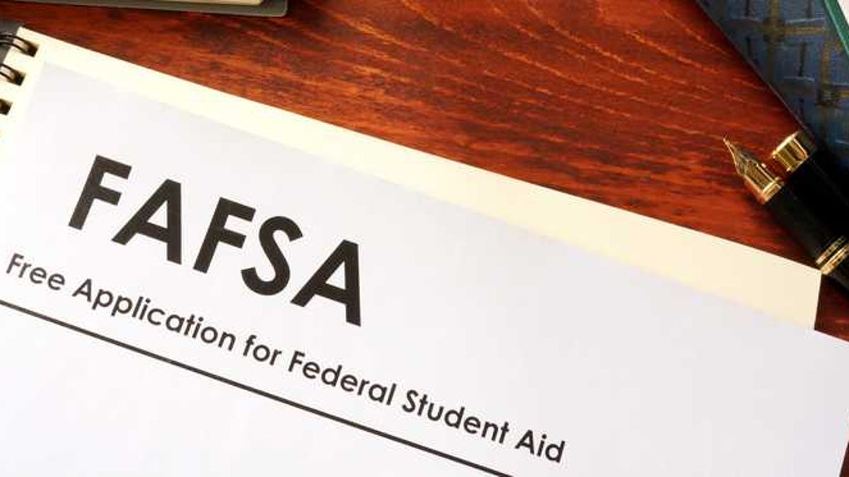 A FAFSA booklet.