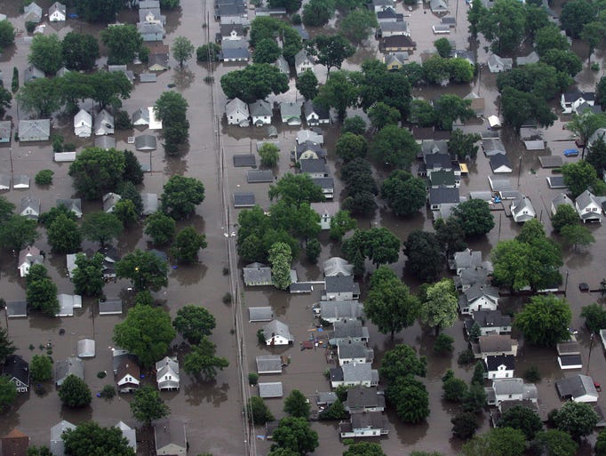 14 photos: Remembering the 2008 floods in Waterloo, Cedar Rapids