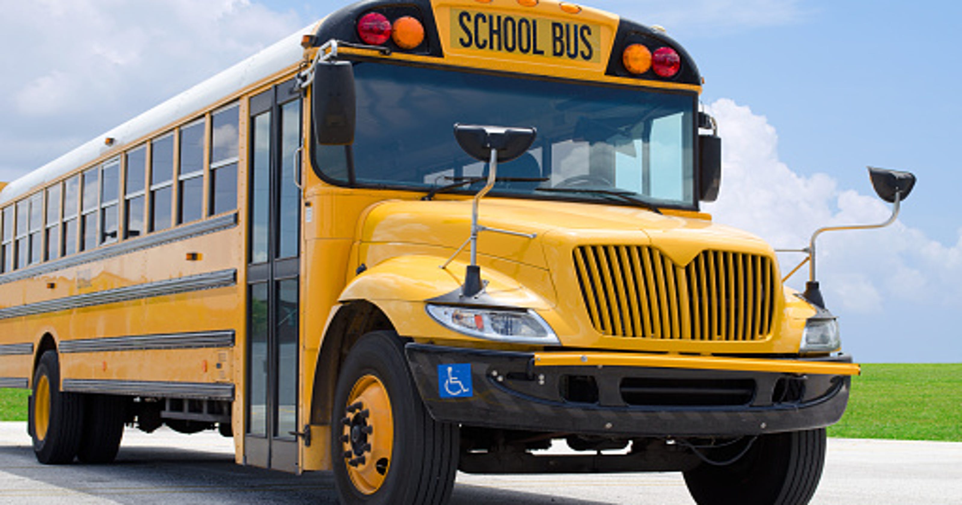 Back To School Wisconsin School Bus Companies Scramble To Find Drivers 8539