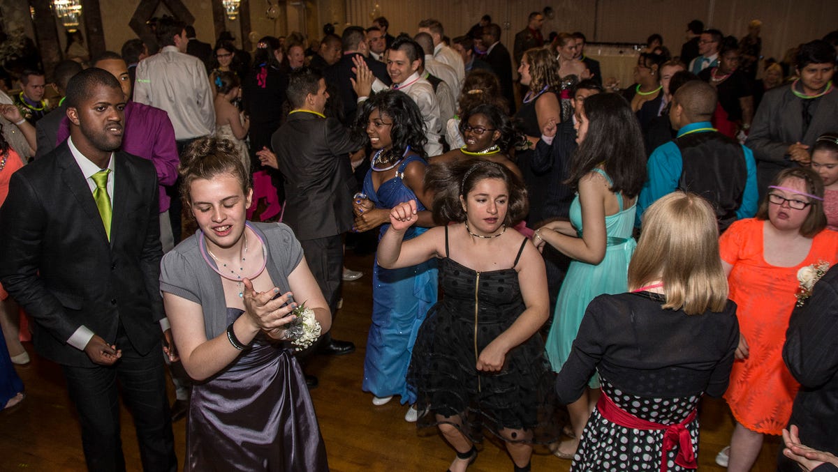 PHOTO GALLERY ECLC of New Jersey Chatham School Prom