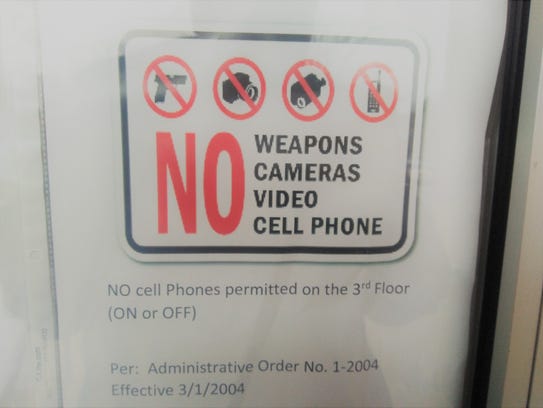 This sign prohibiting video in the Lebanon County courthouse