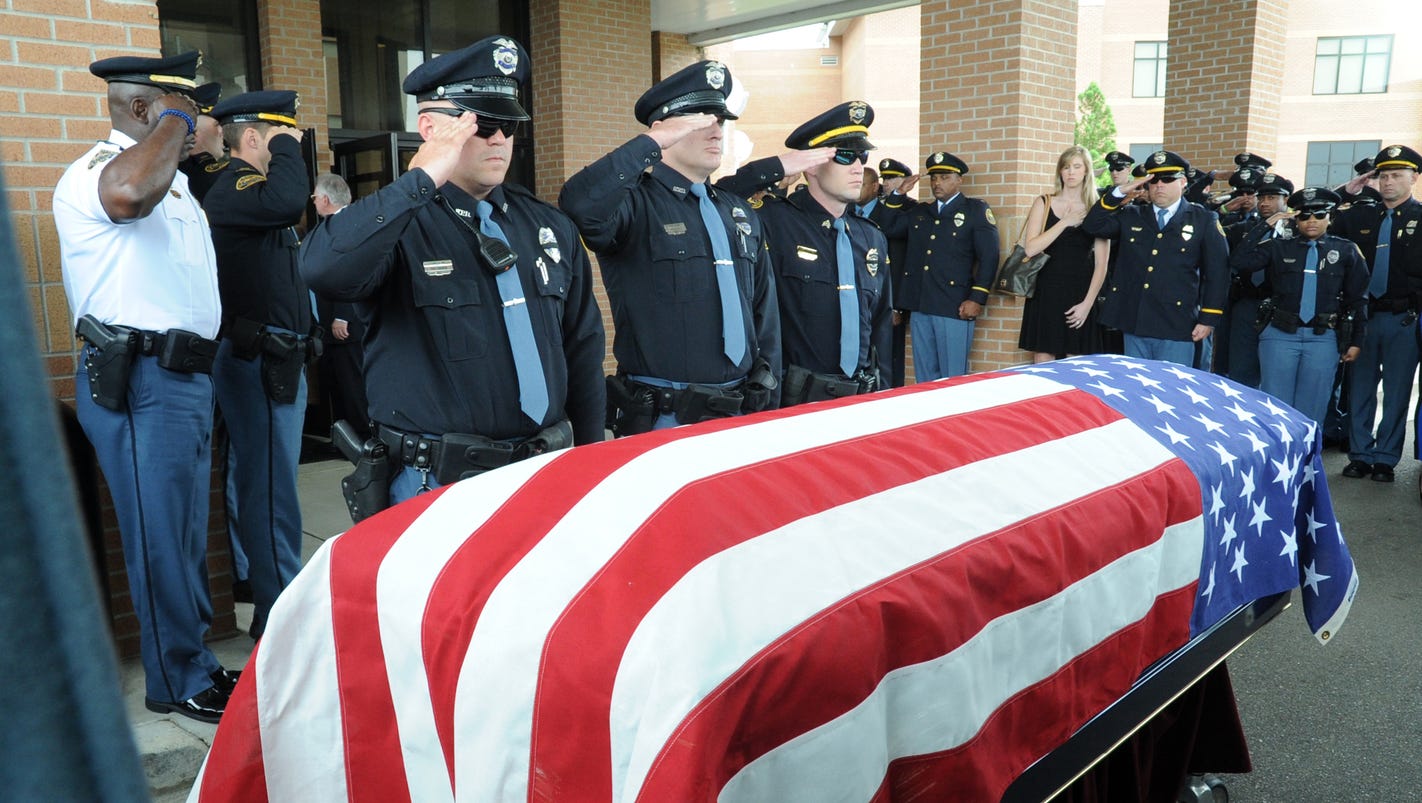 Thousands Turn Out For Miss Police Officers Funeral 9875