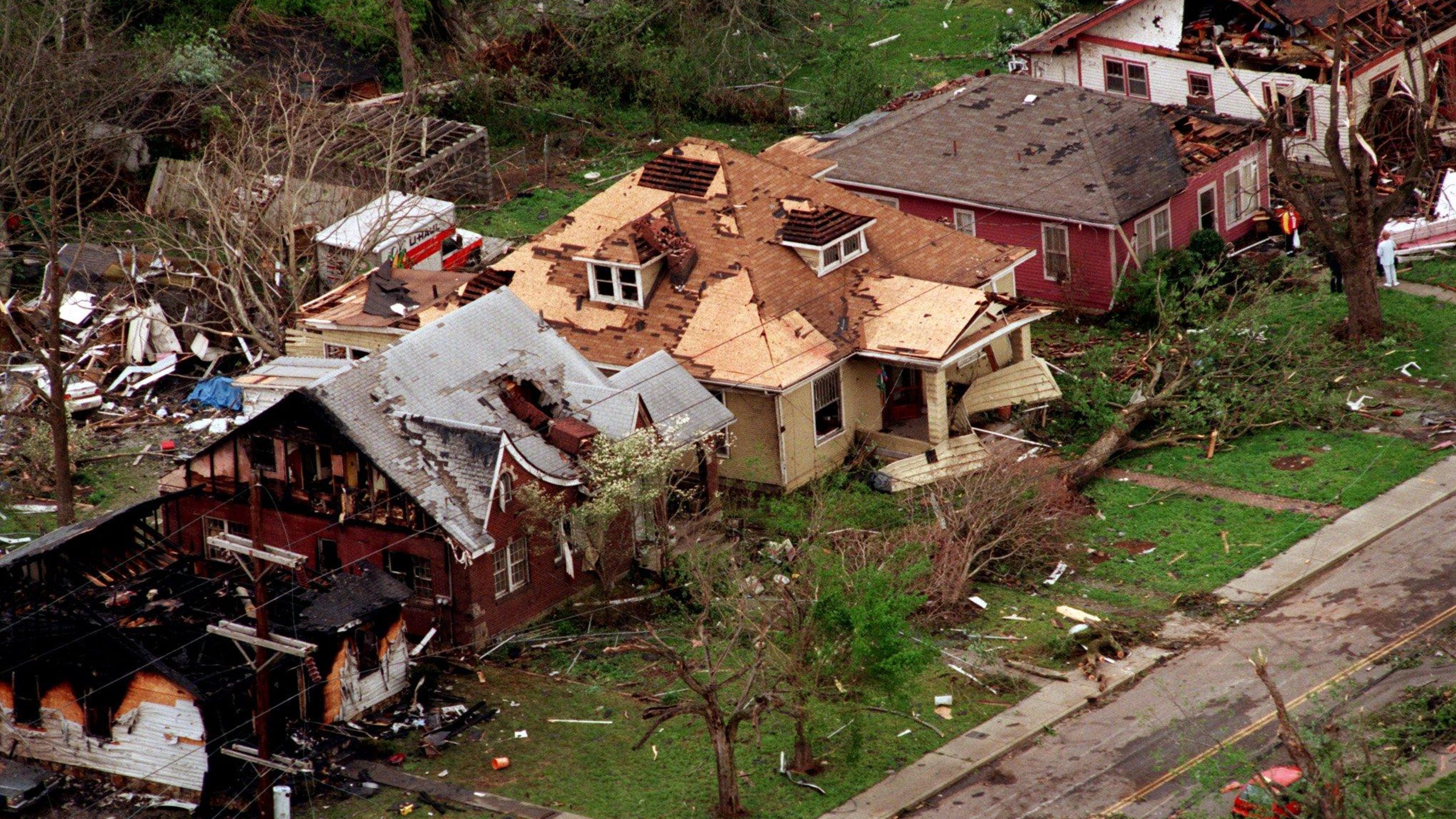 2 tornadoes slammed into Nashville on April 16, 1998