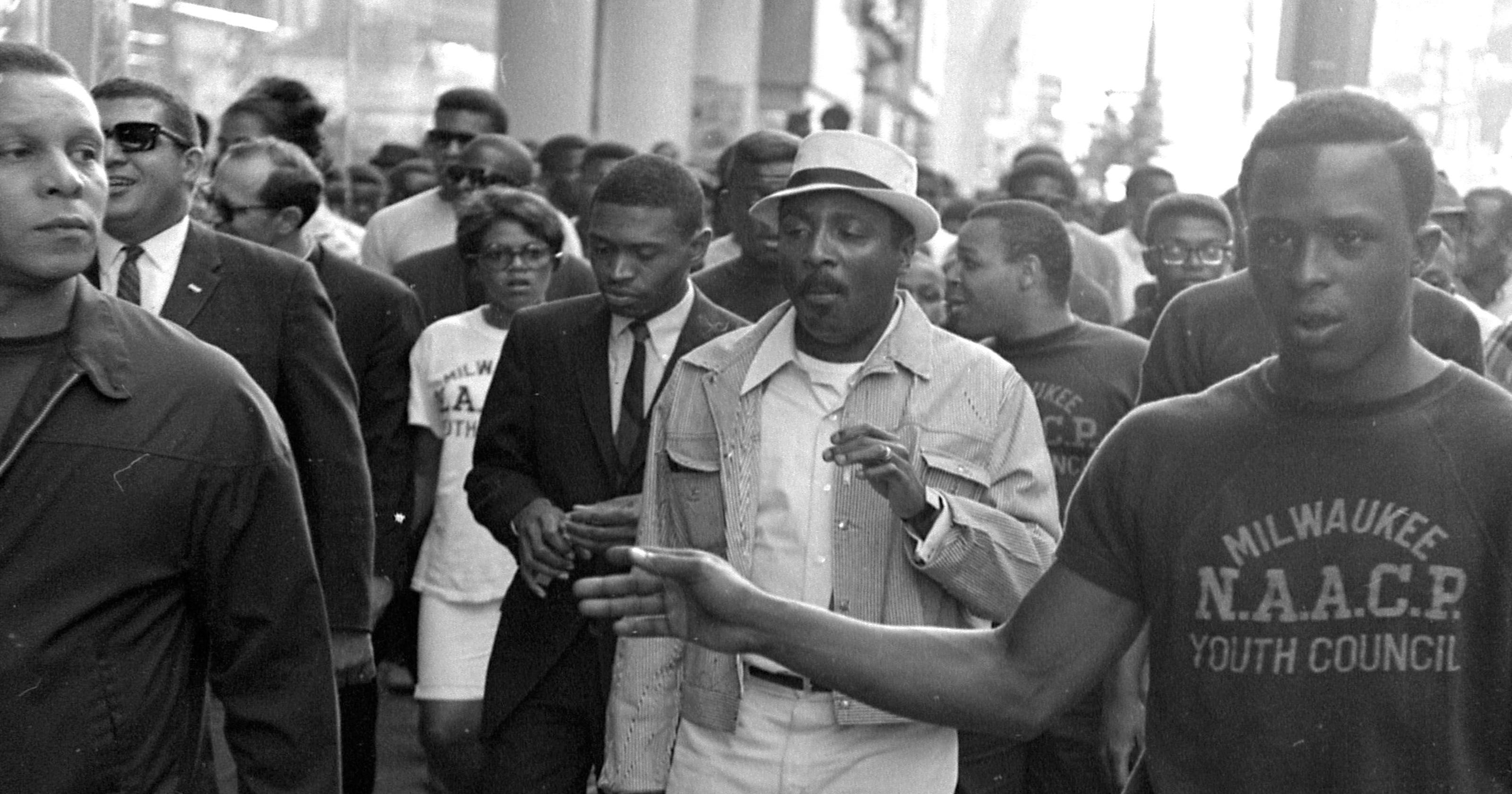 Dick Gregory helped lead Milwaukee's civil rights fights